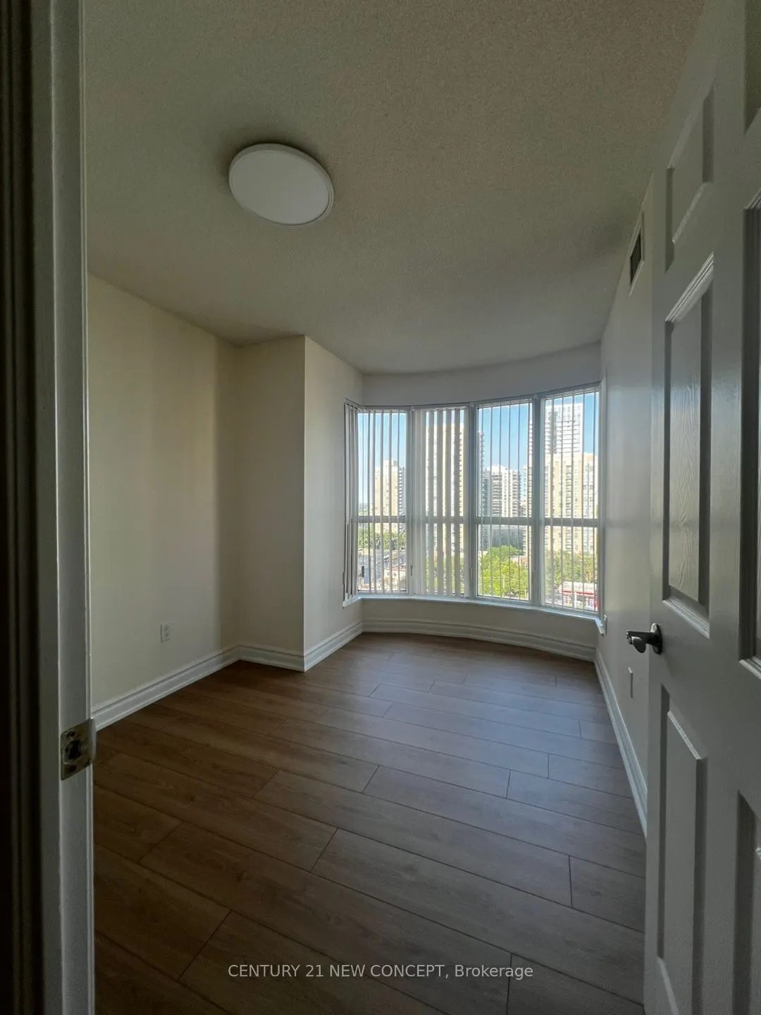 7 Lorraine Drive #1703