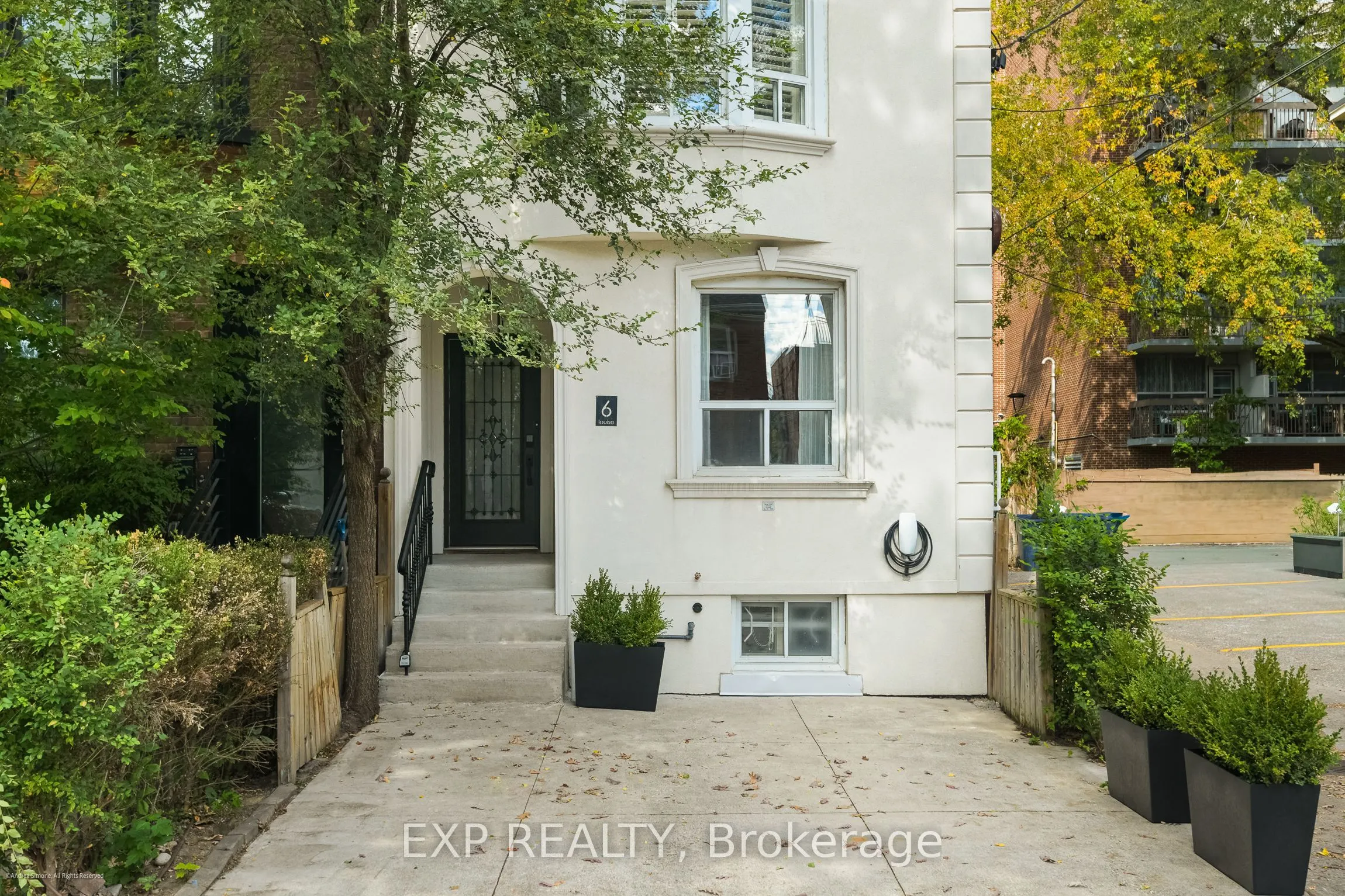 6 Louise Avenue