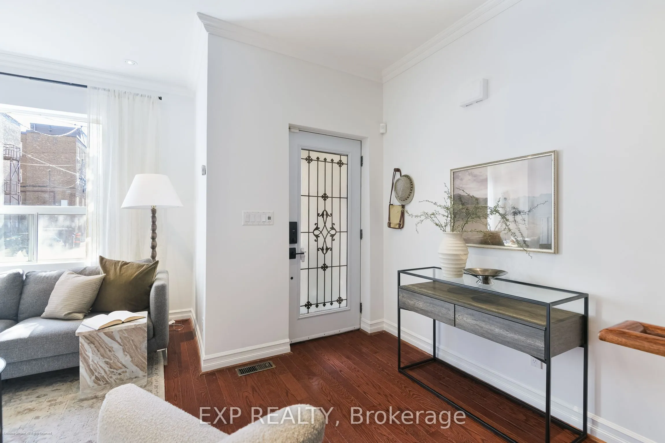6 Louise Avenue