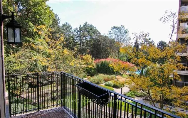 99 Pleasant Boulevard #13