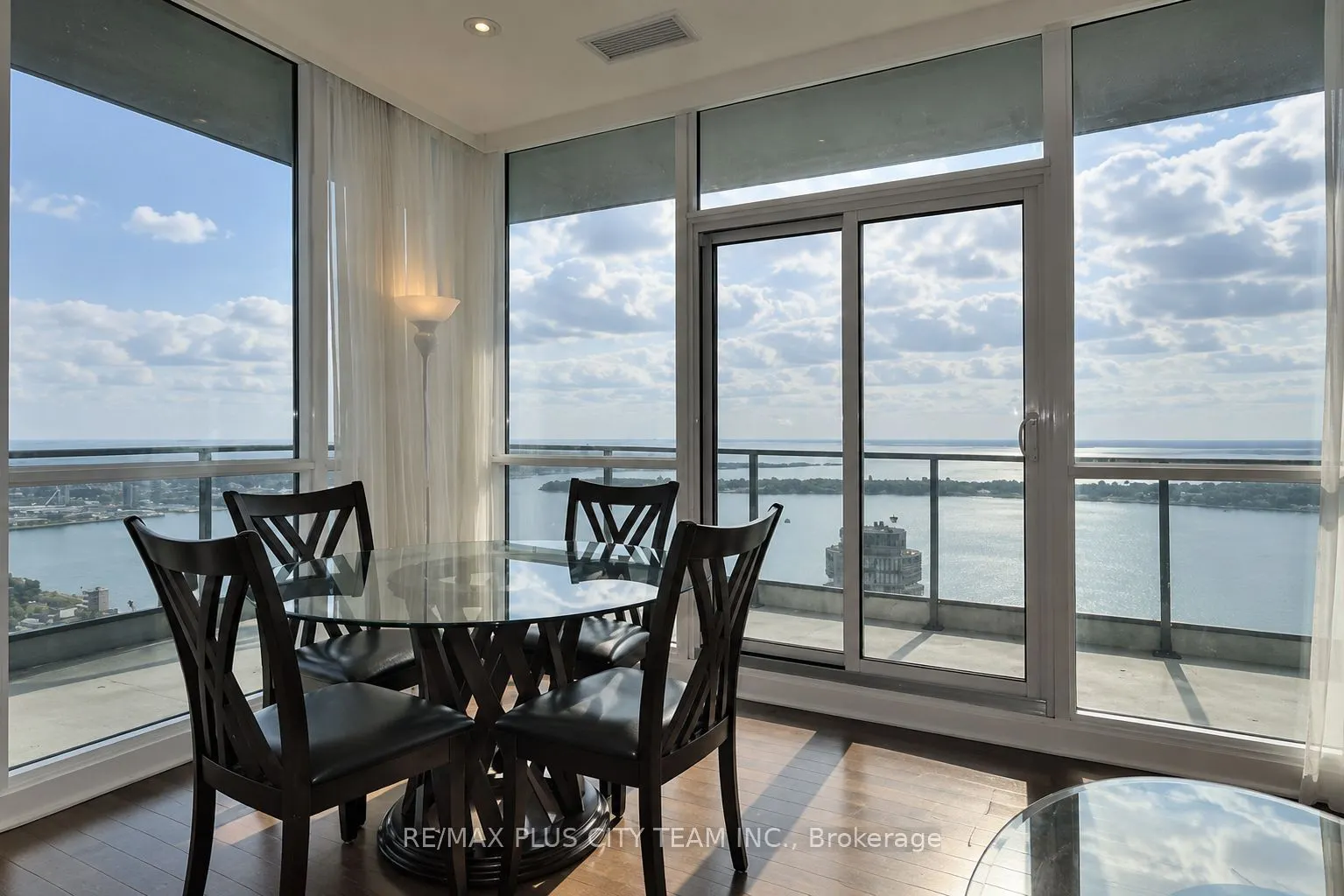 33 Bay Street #5005