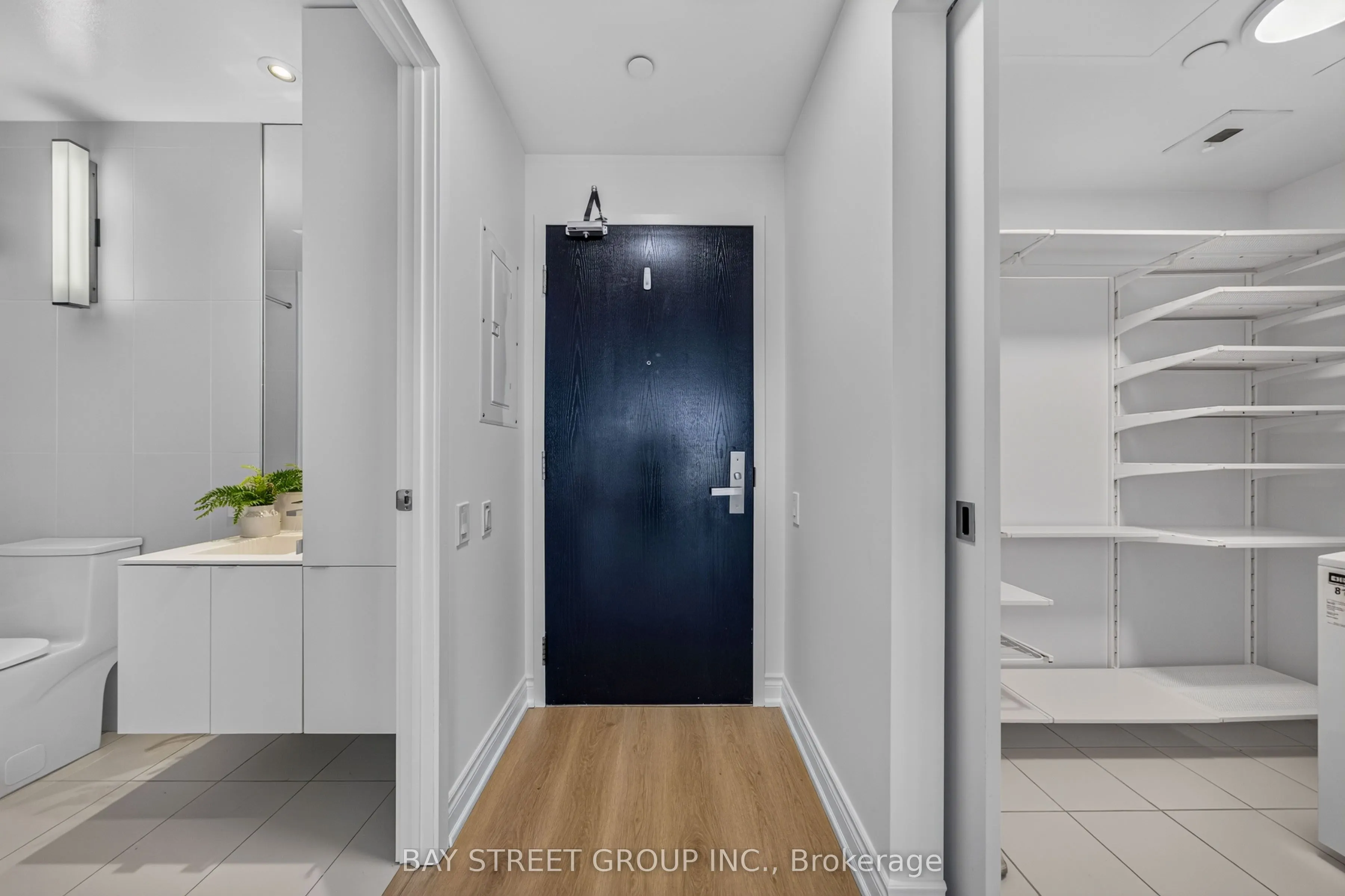 125 Peter Street #1803