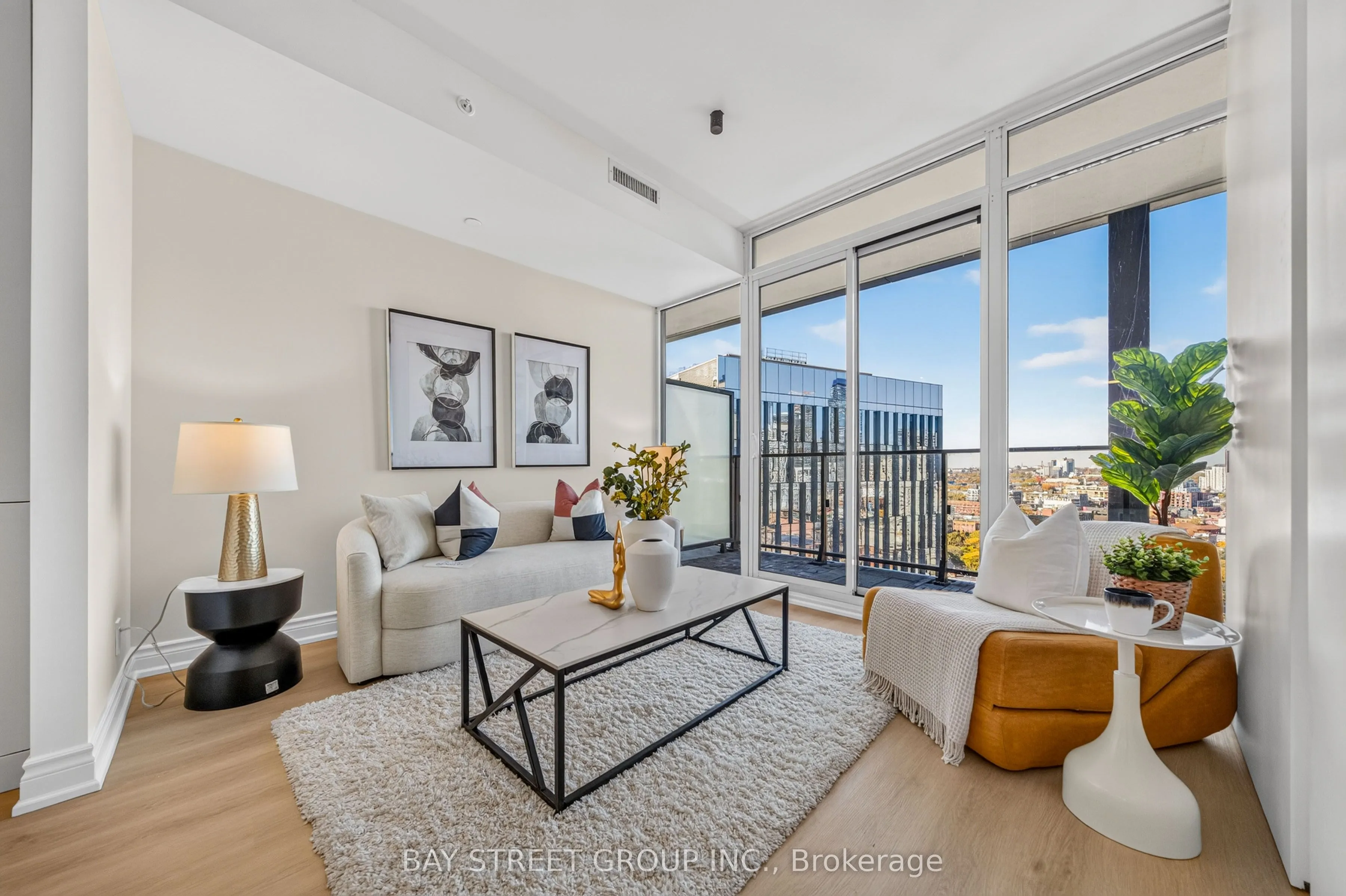 125 Peter Street #1803