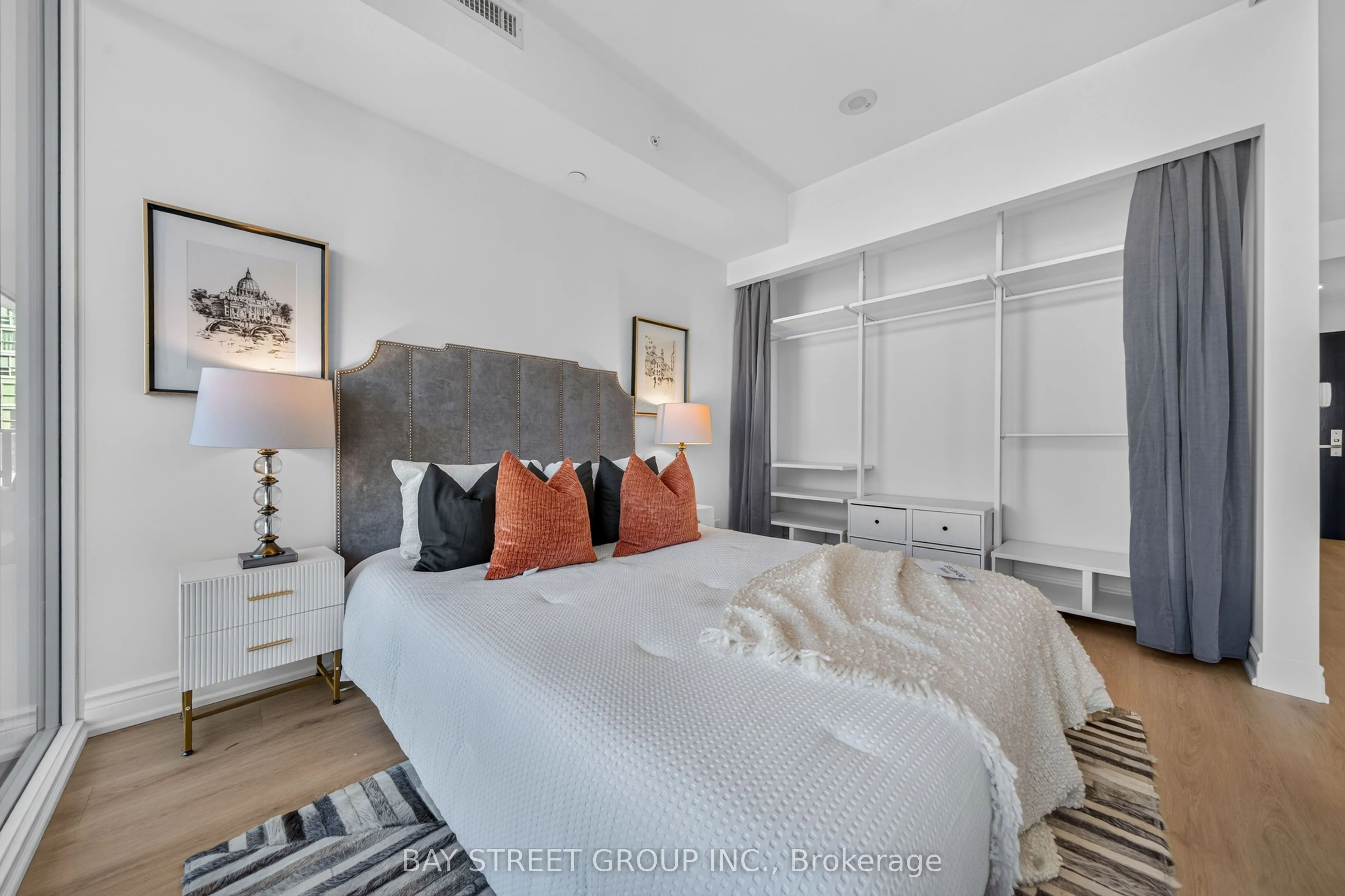 125 Peter Street #1803