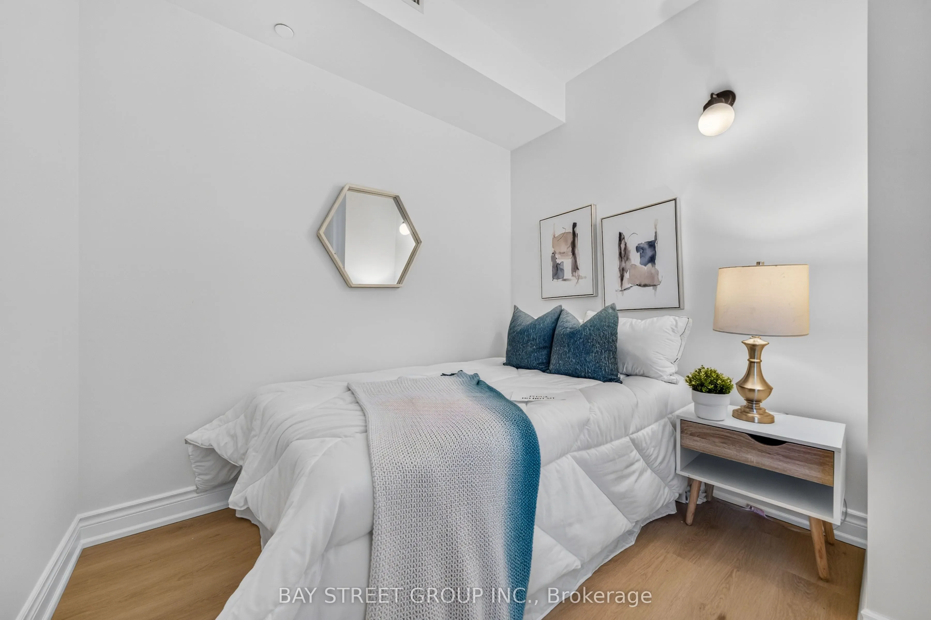 125 Peter Street #1803