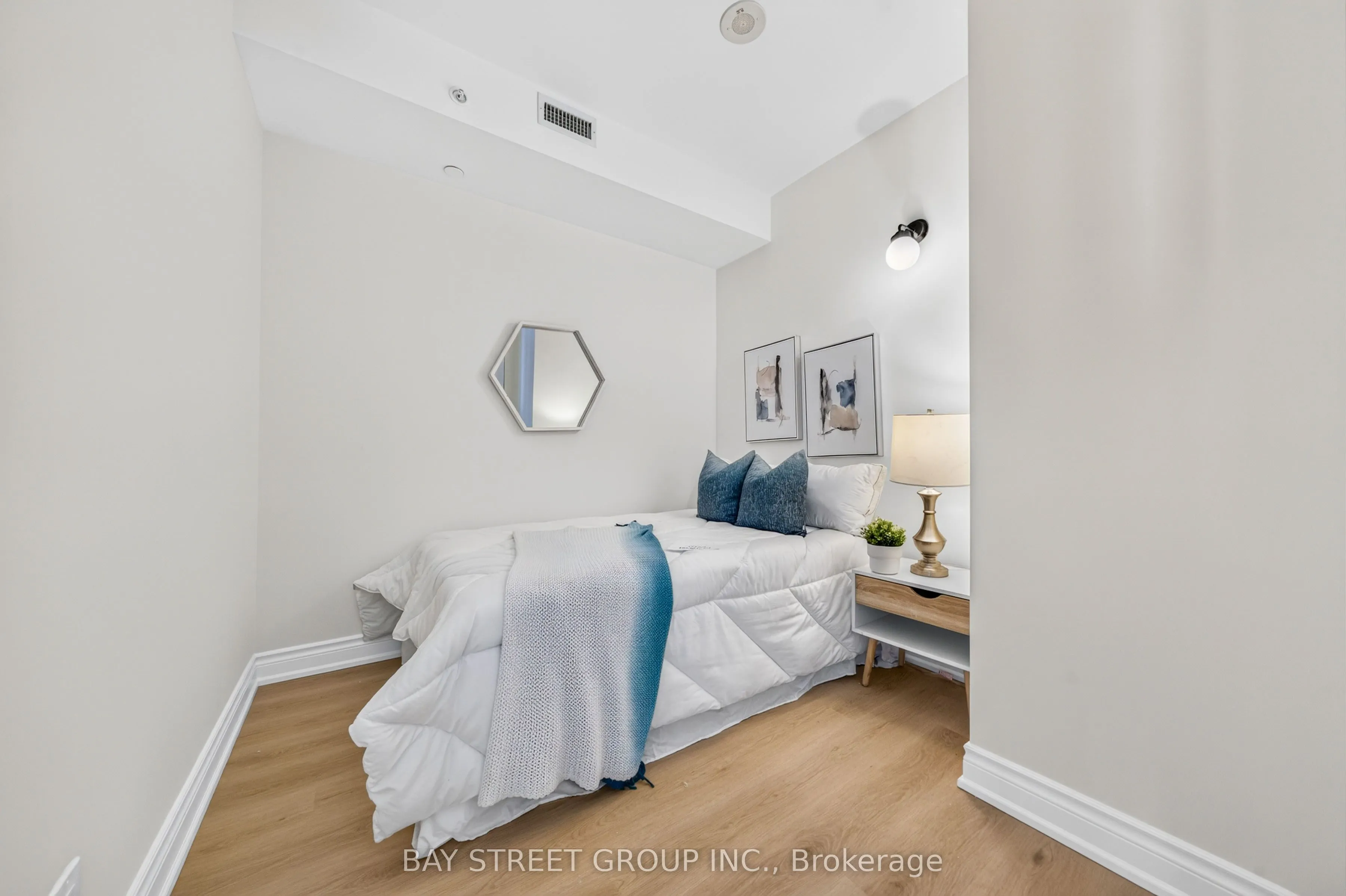 125 Peter Street #1803