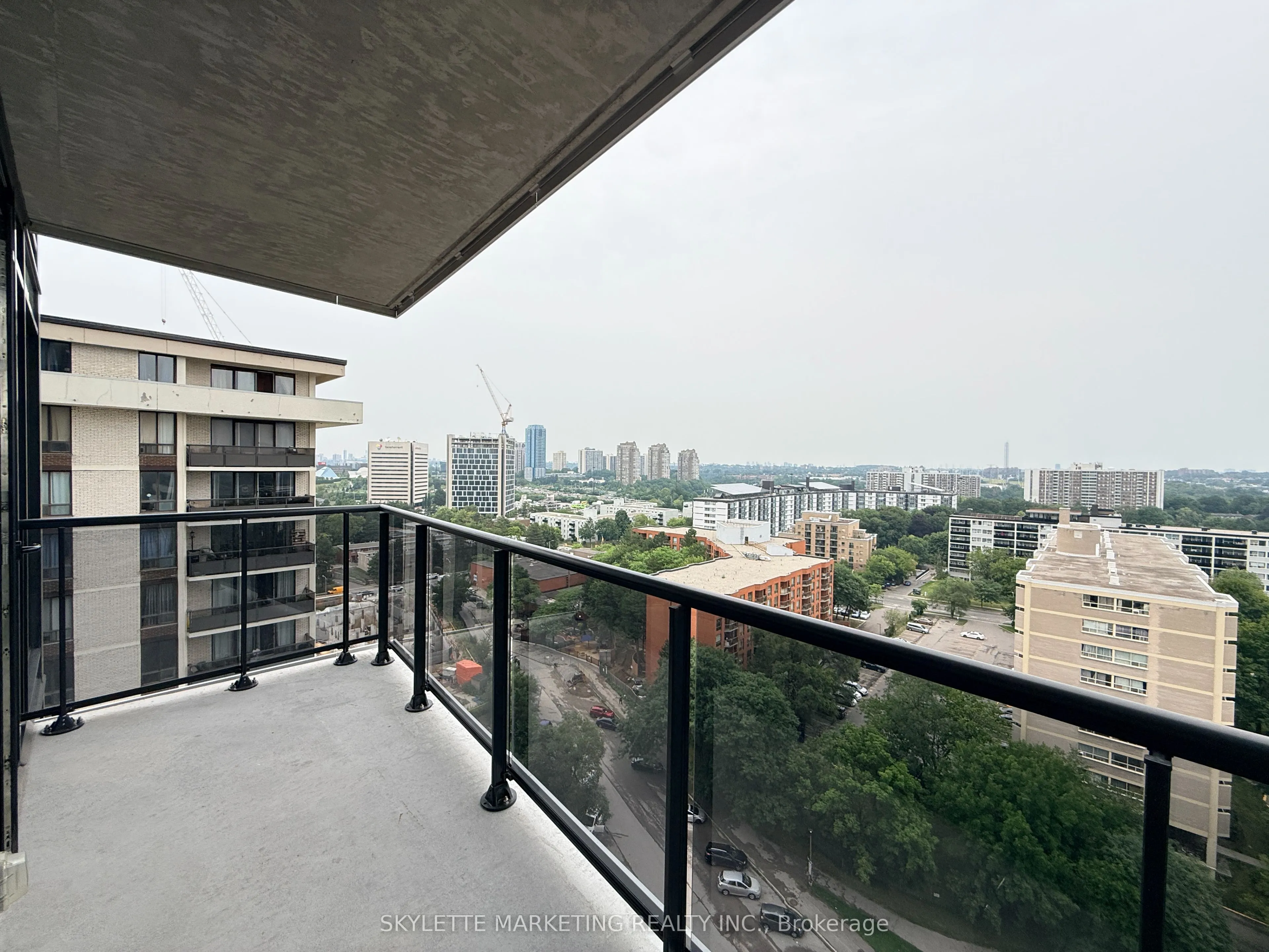 15 David Salomon Drive #1405