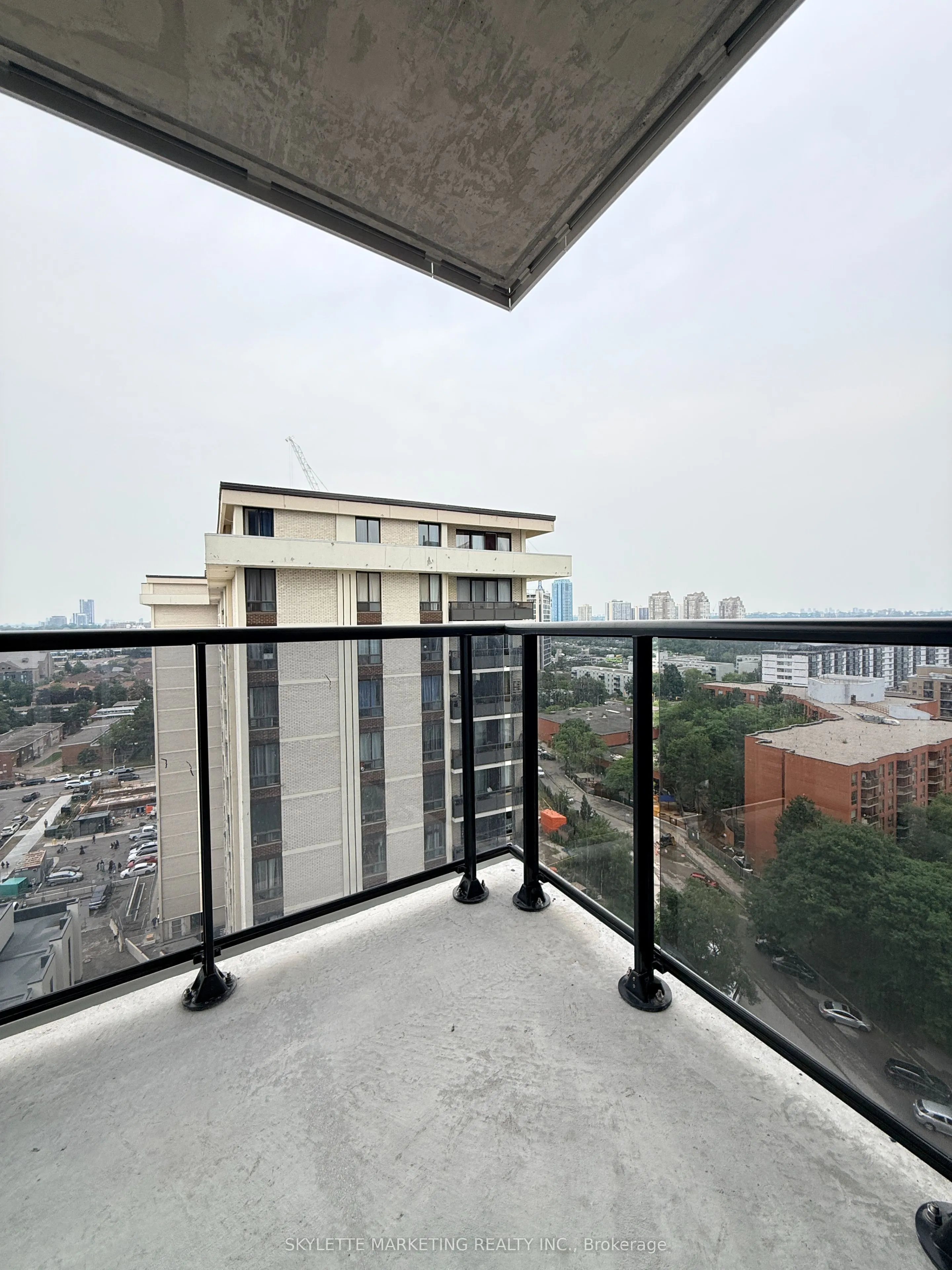 15 David Salomon Drive #1405