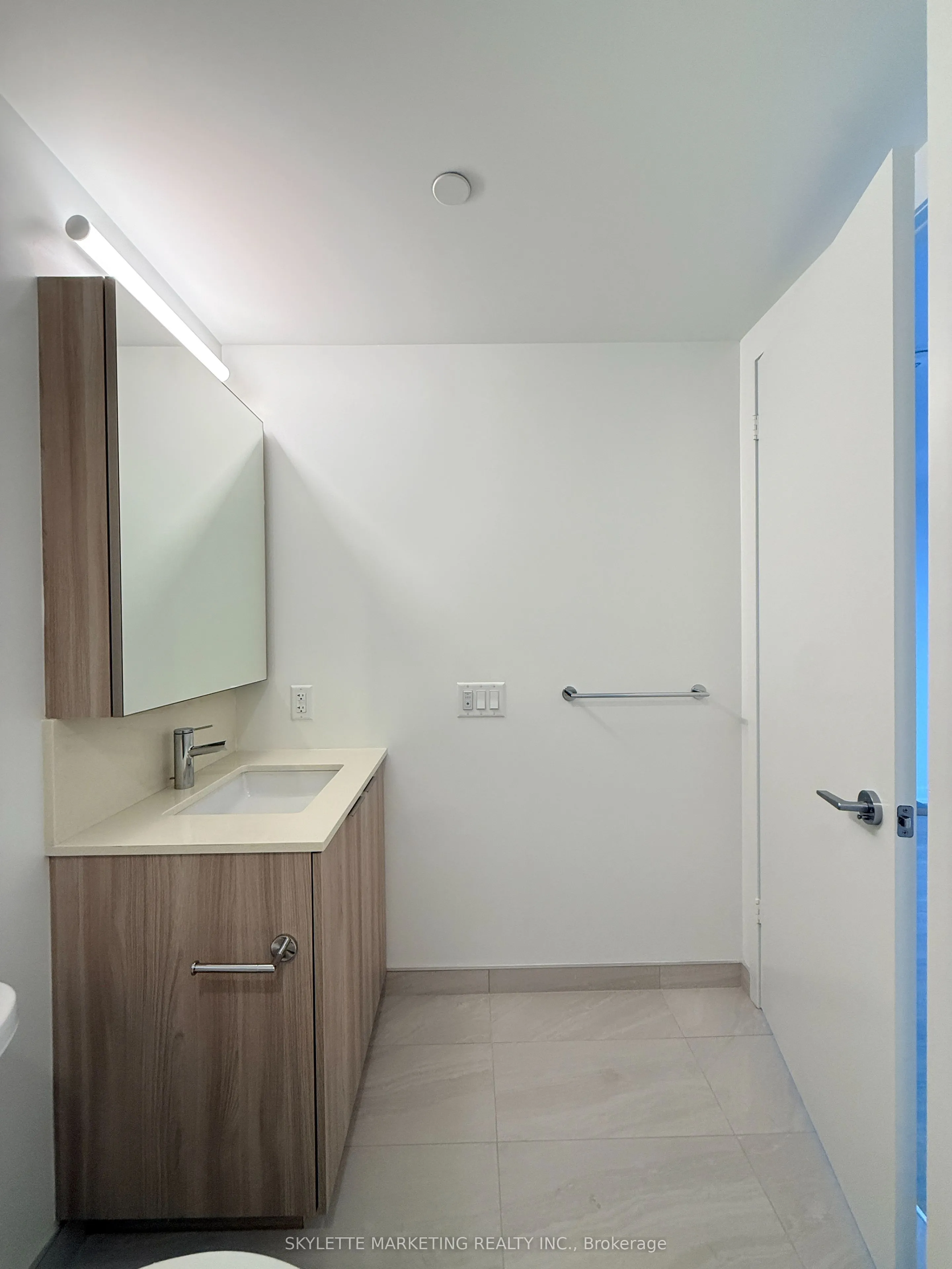 15 David Salomon Drive #1405