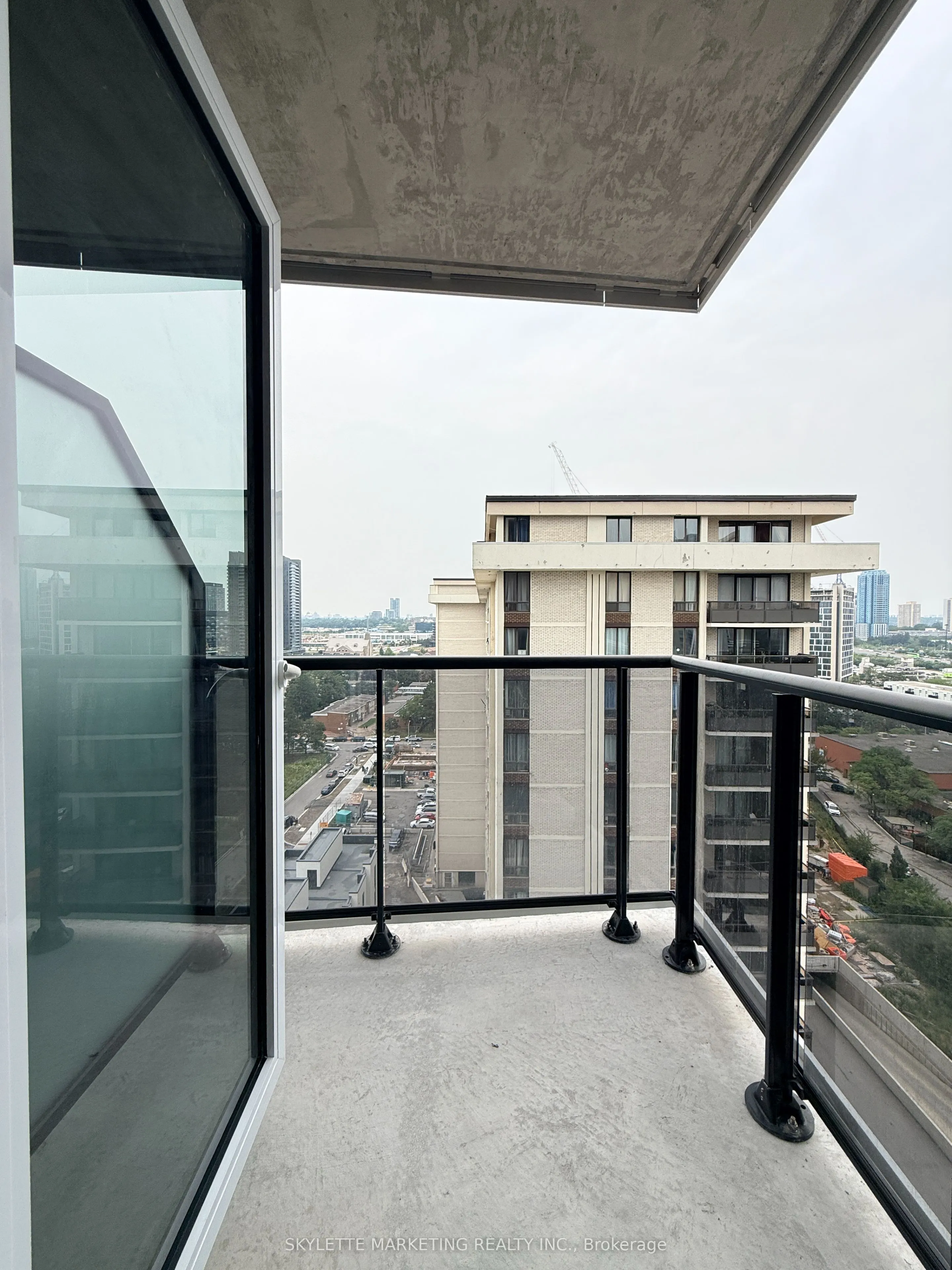 15 David Salomon Drive #1405