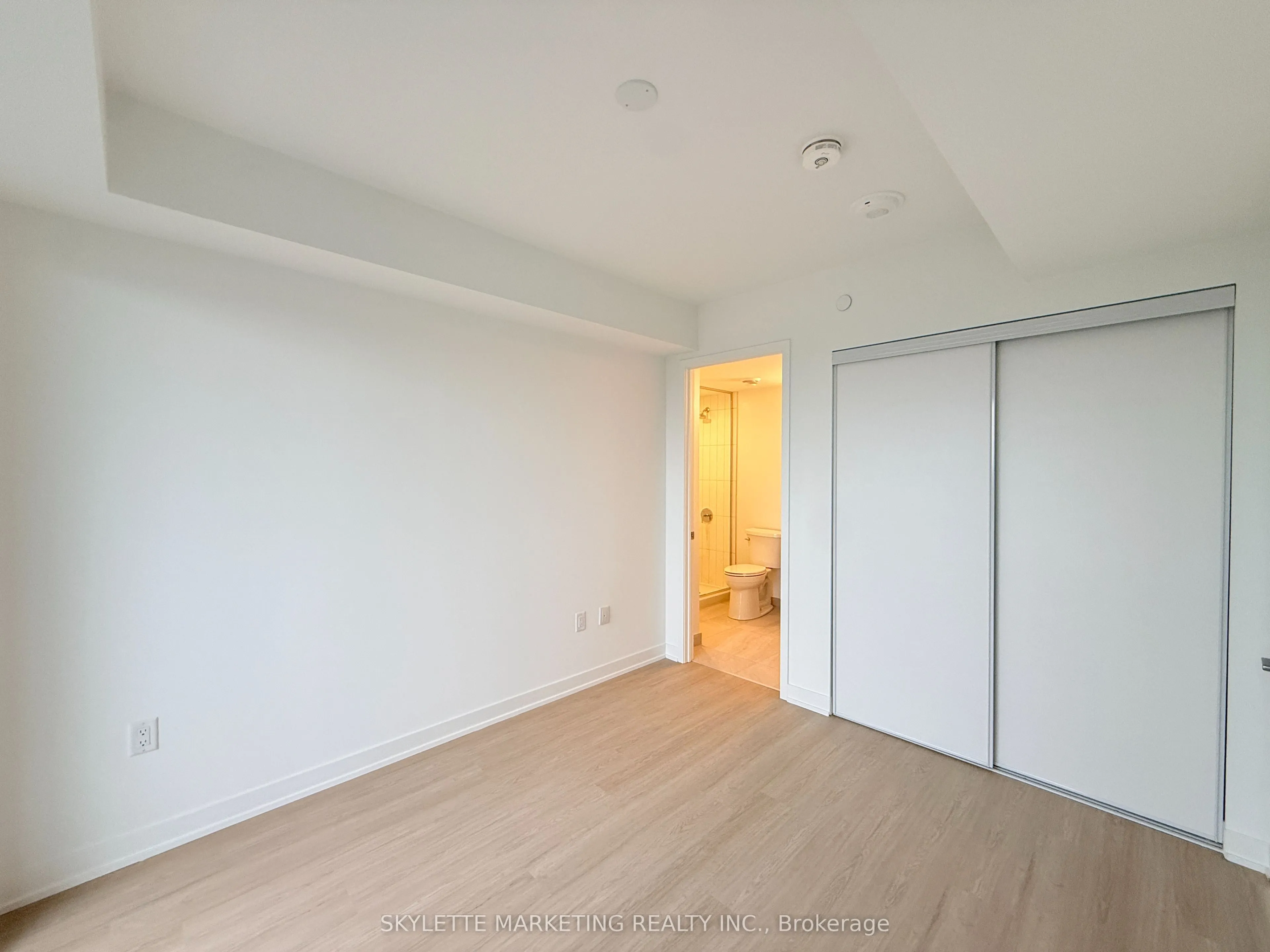 15 David Salomon Drive #1405