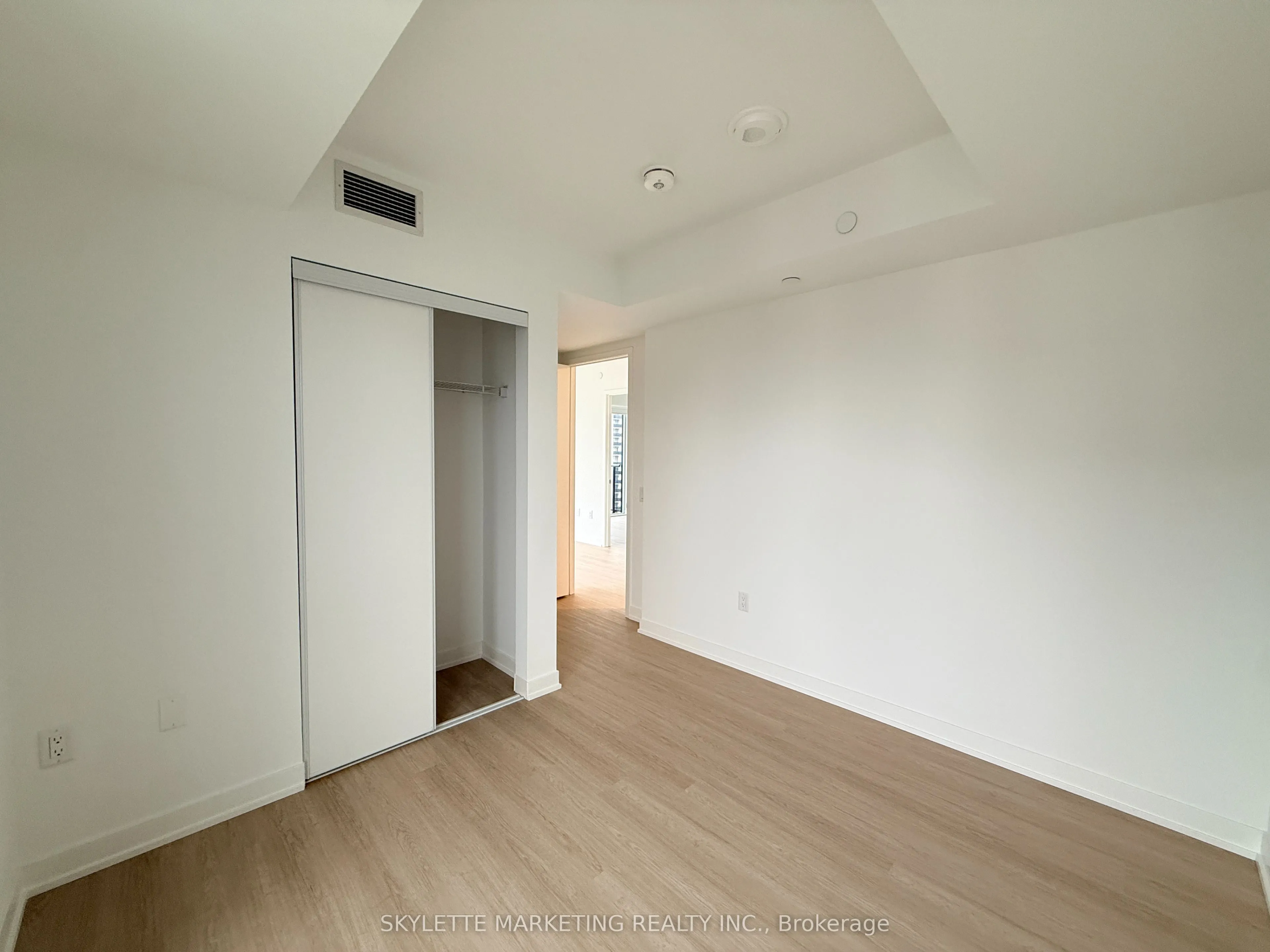 15 David Salomon Drive #1405