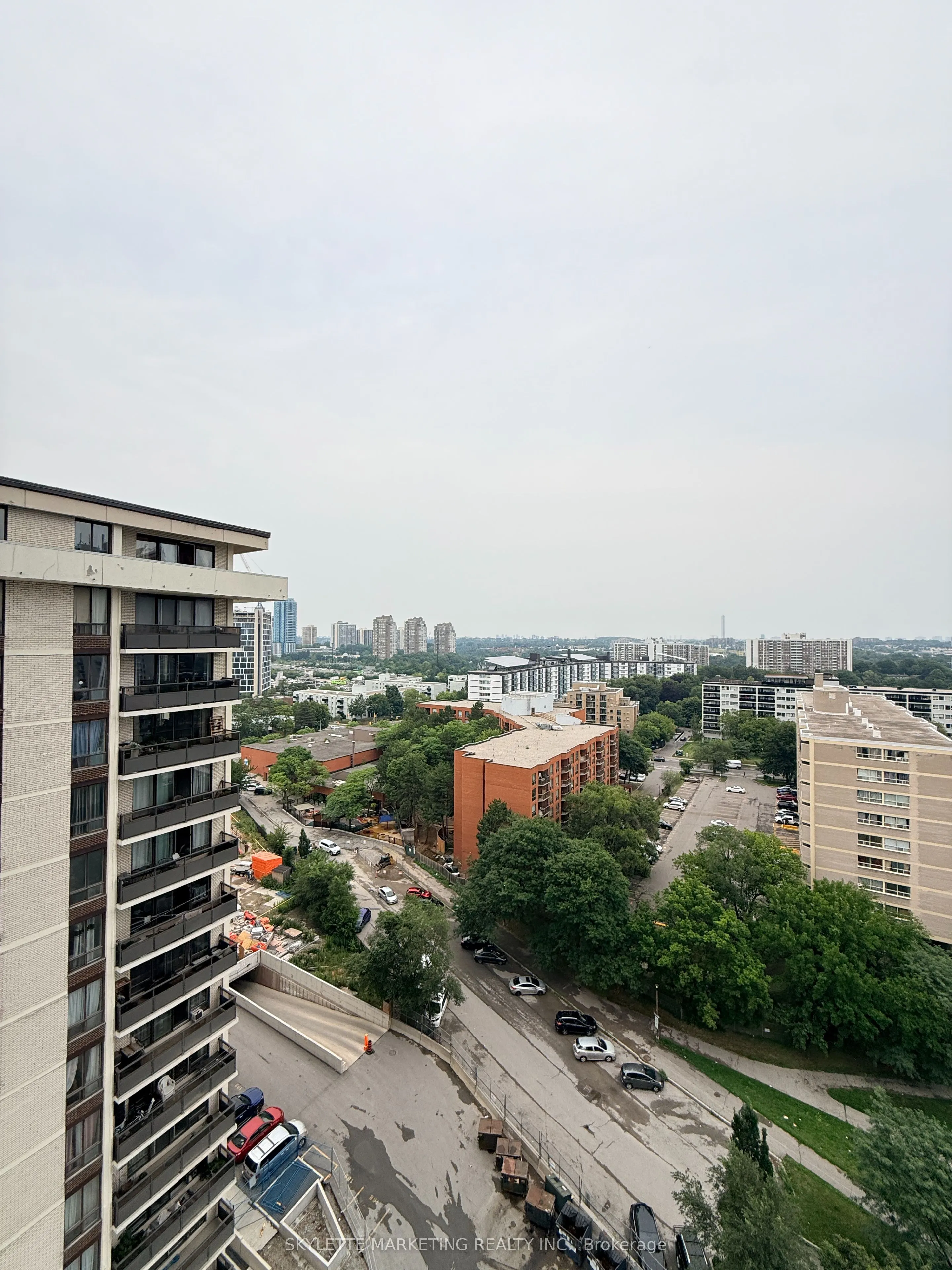 15 David Salomon Drive #1405