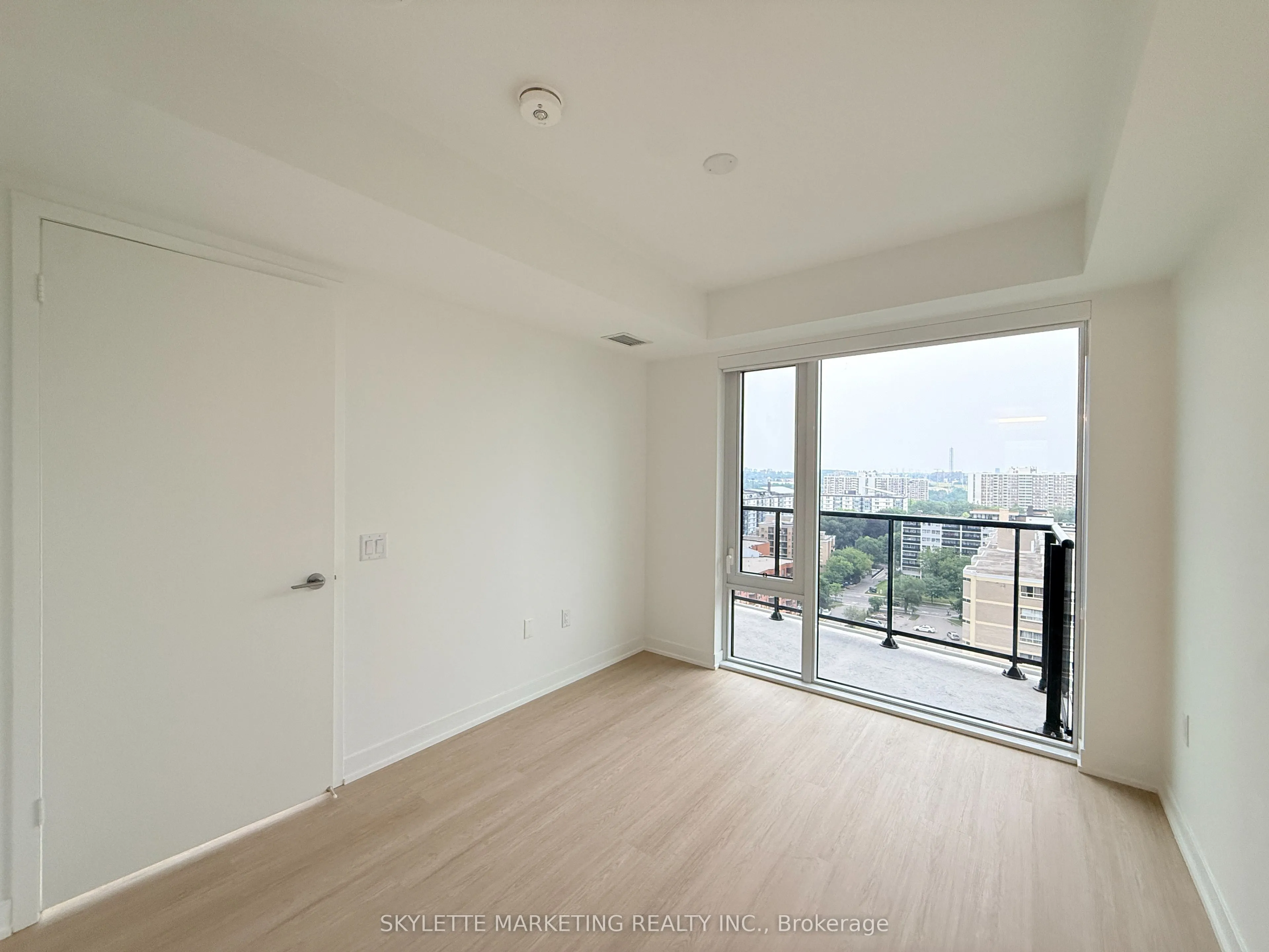 15 David Salomon Drive #1405