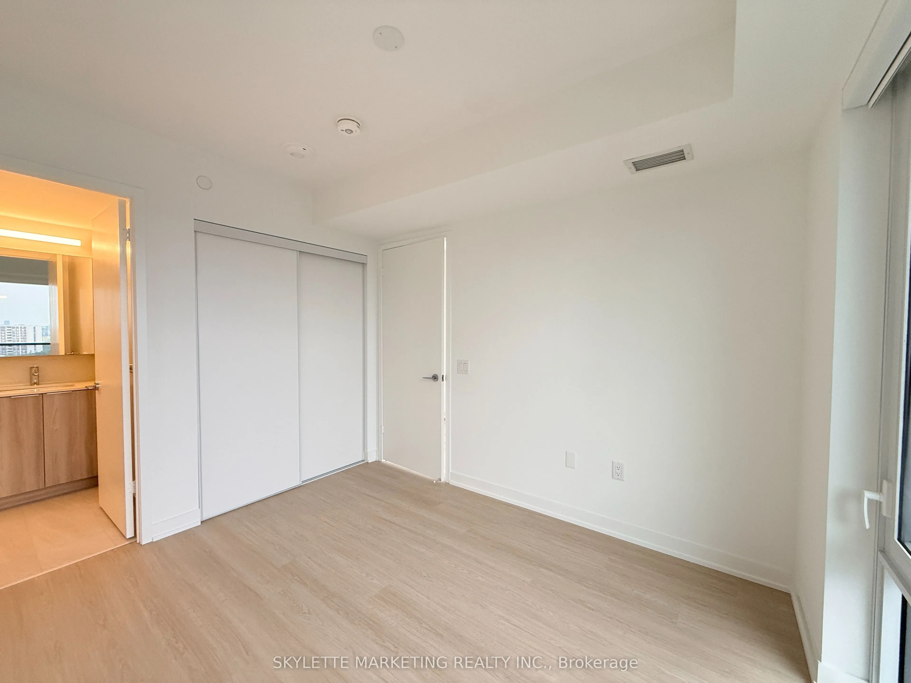 15 David Salomon Drive #1405