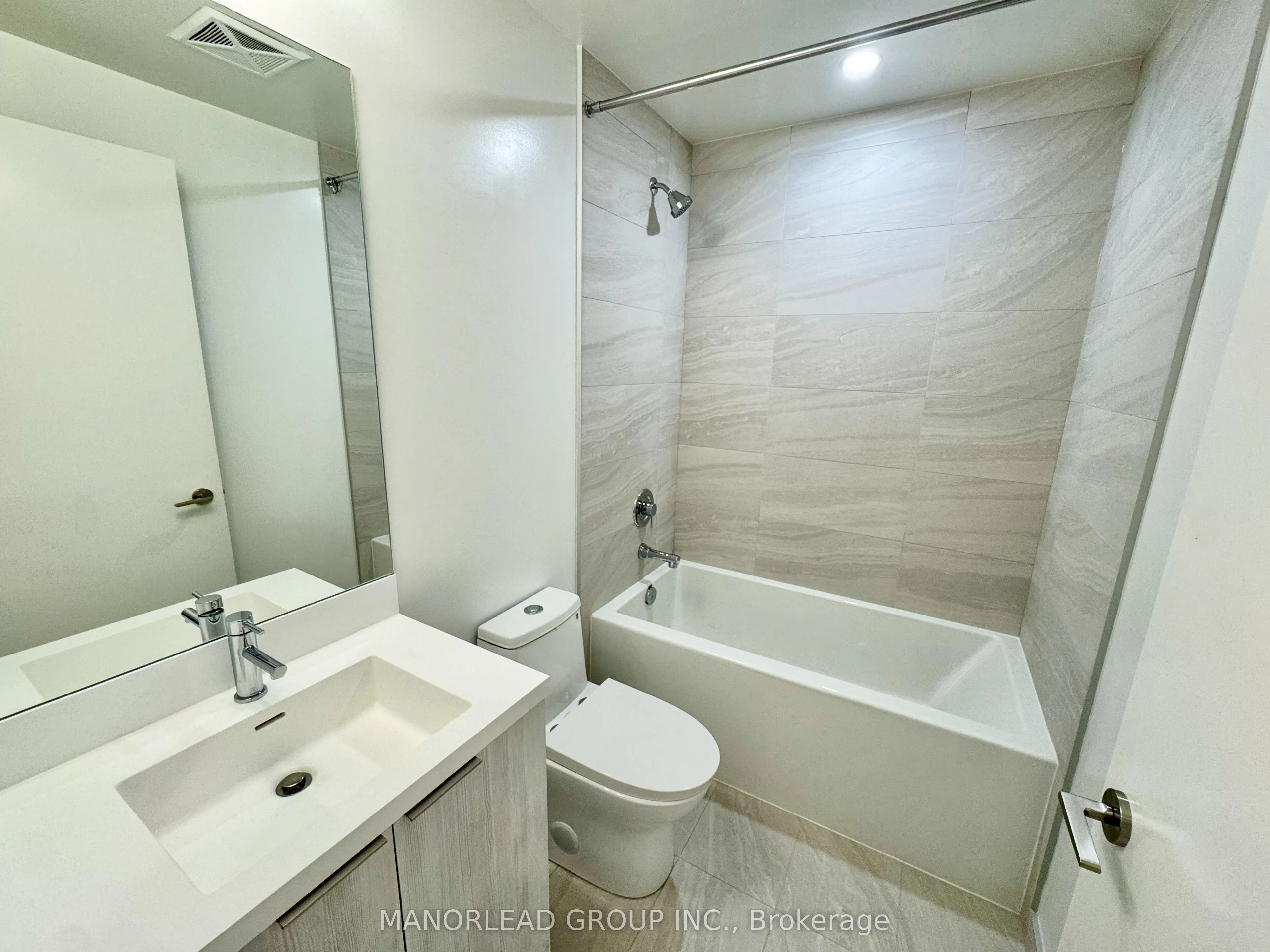 400 King Street W #3016