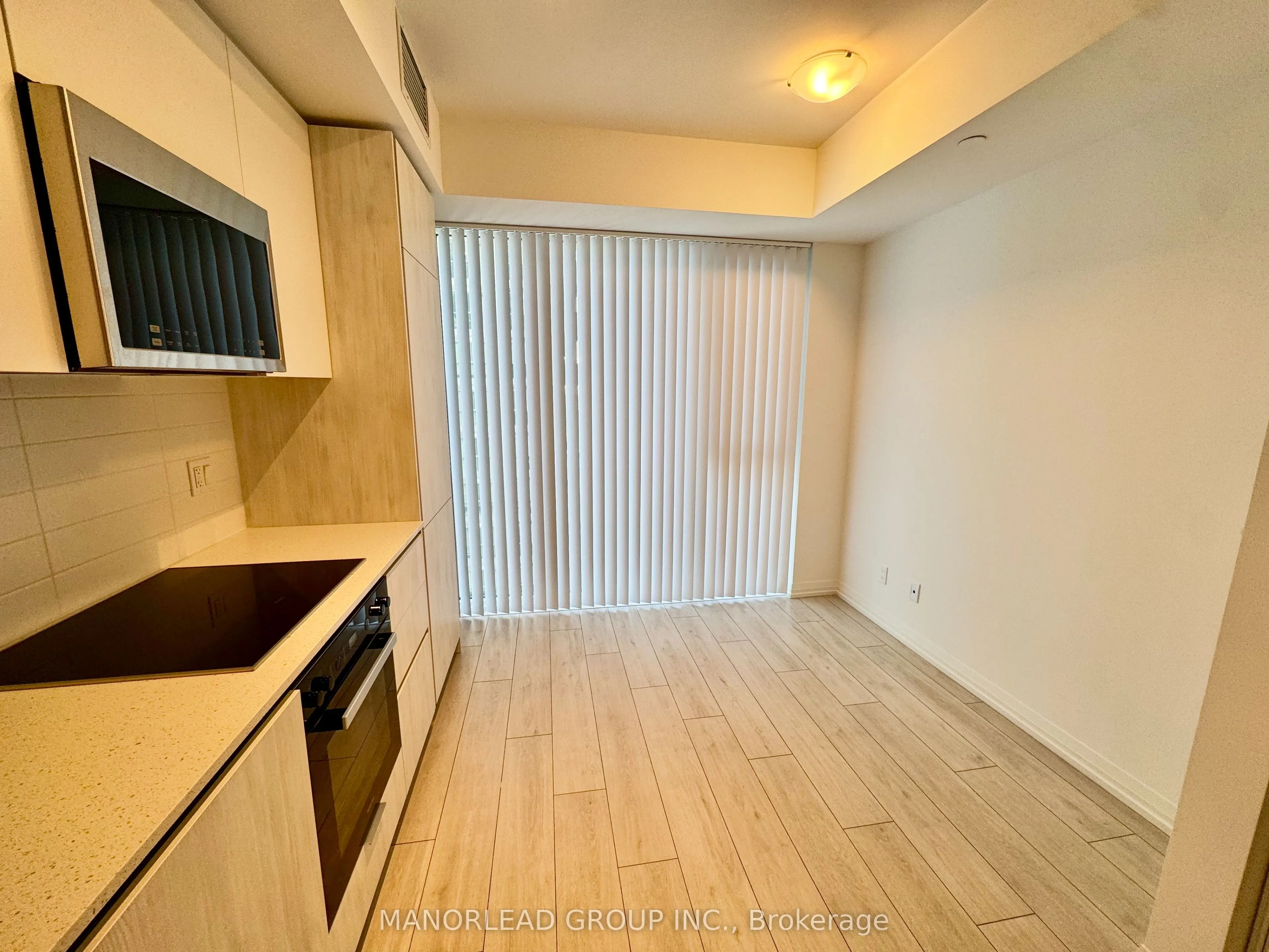 400 King Street W #3016