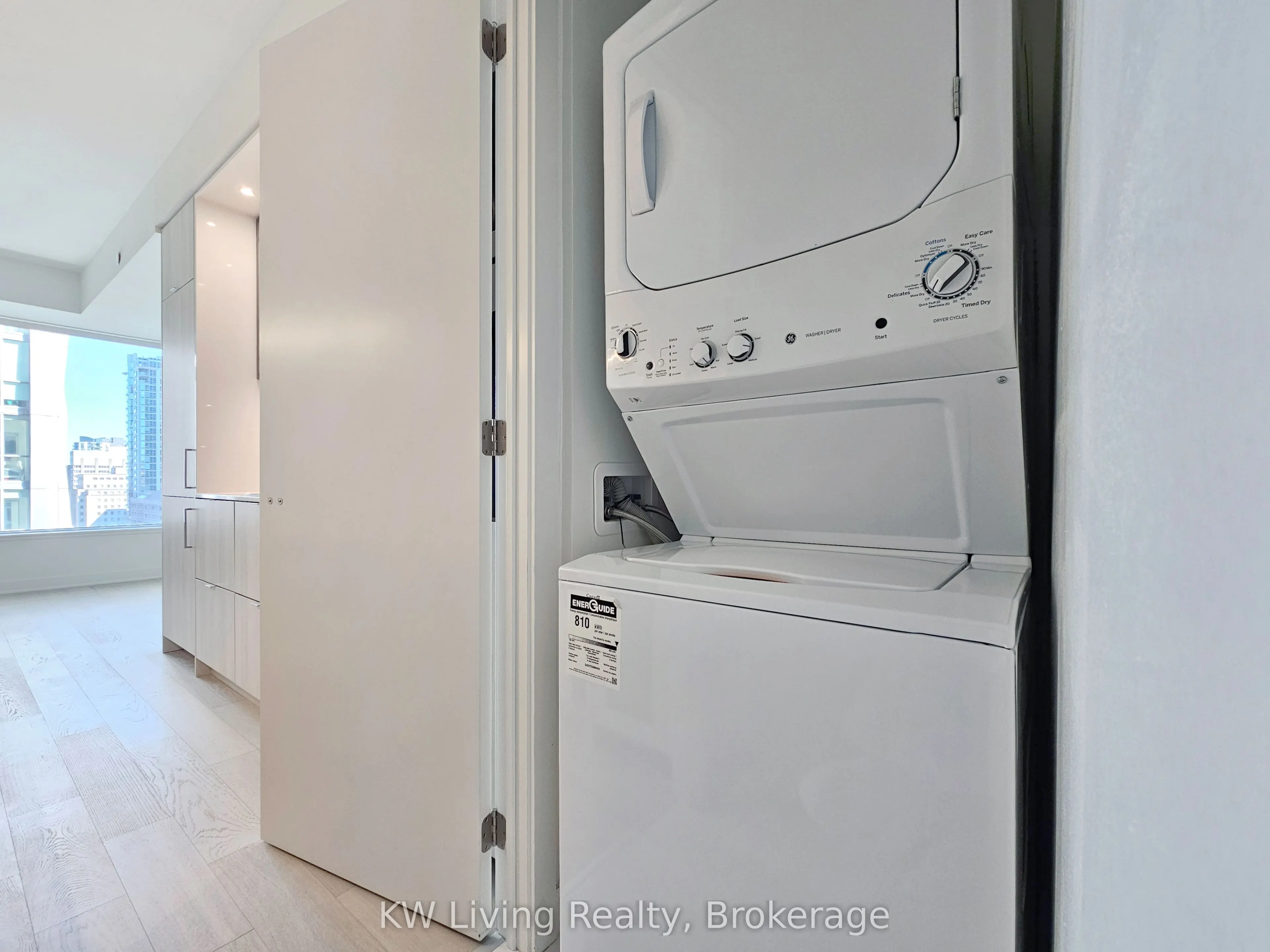 11 Yorkville Avenue #1309