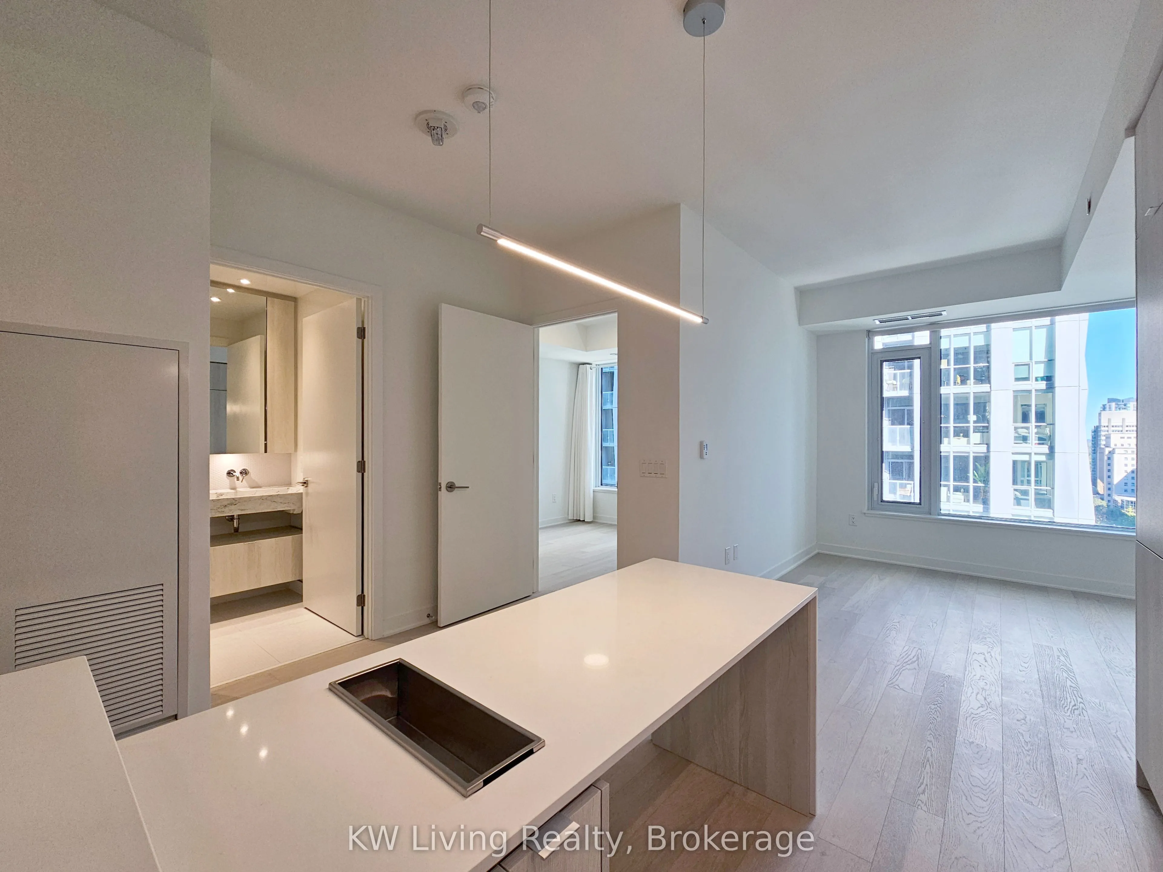 11 Yorkville Avenue #1309