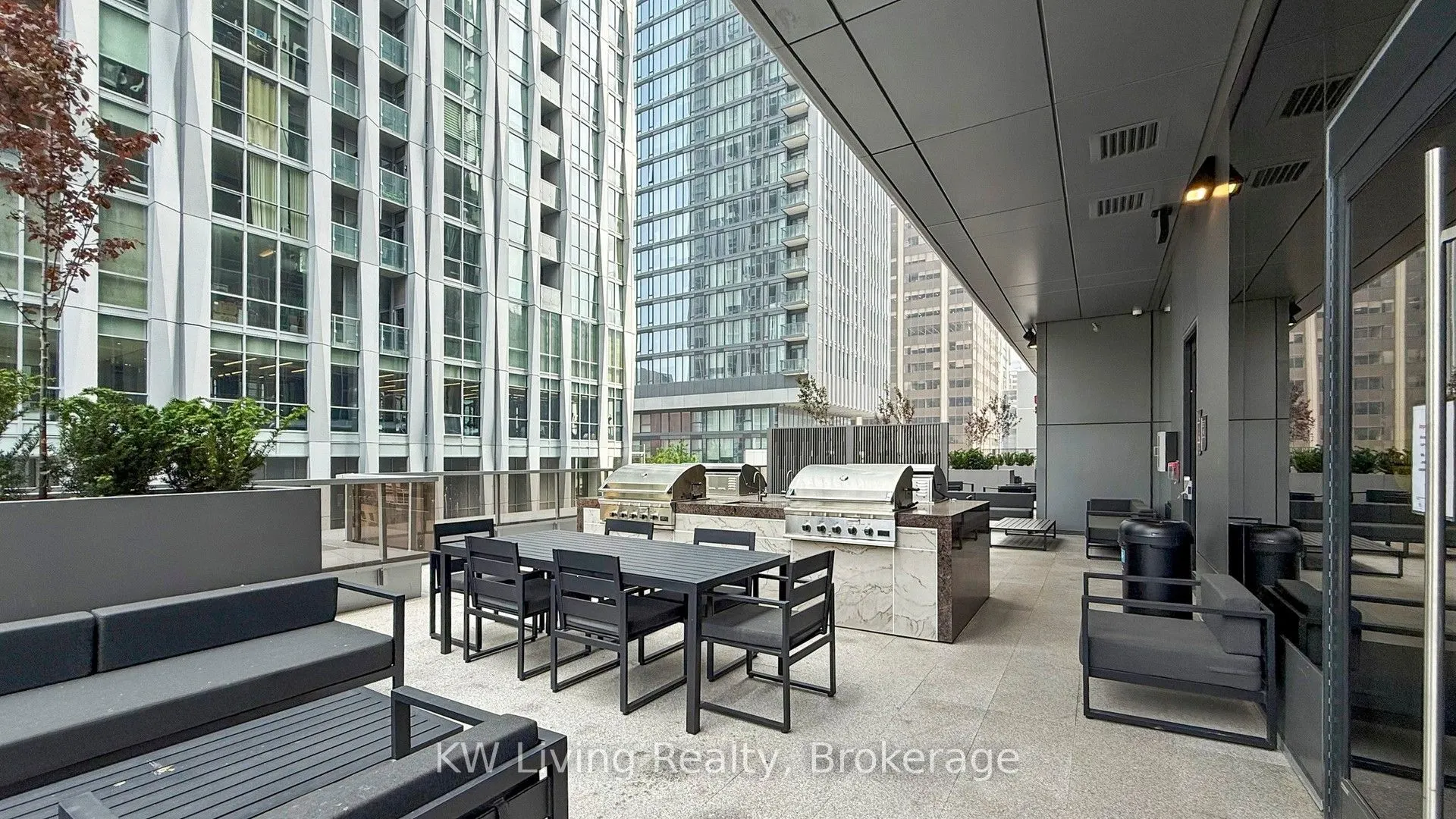 11 Yorkville Avenue #1309