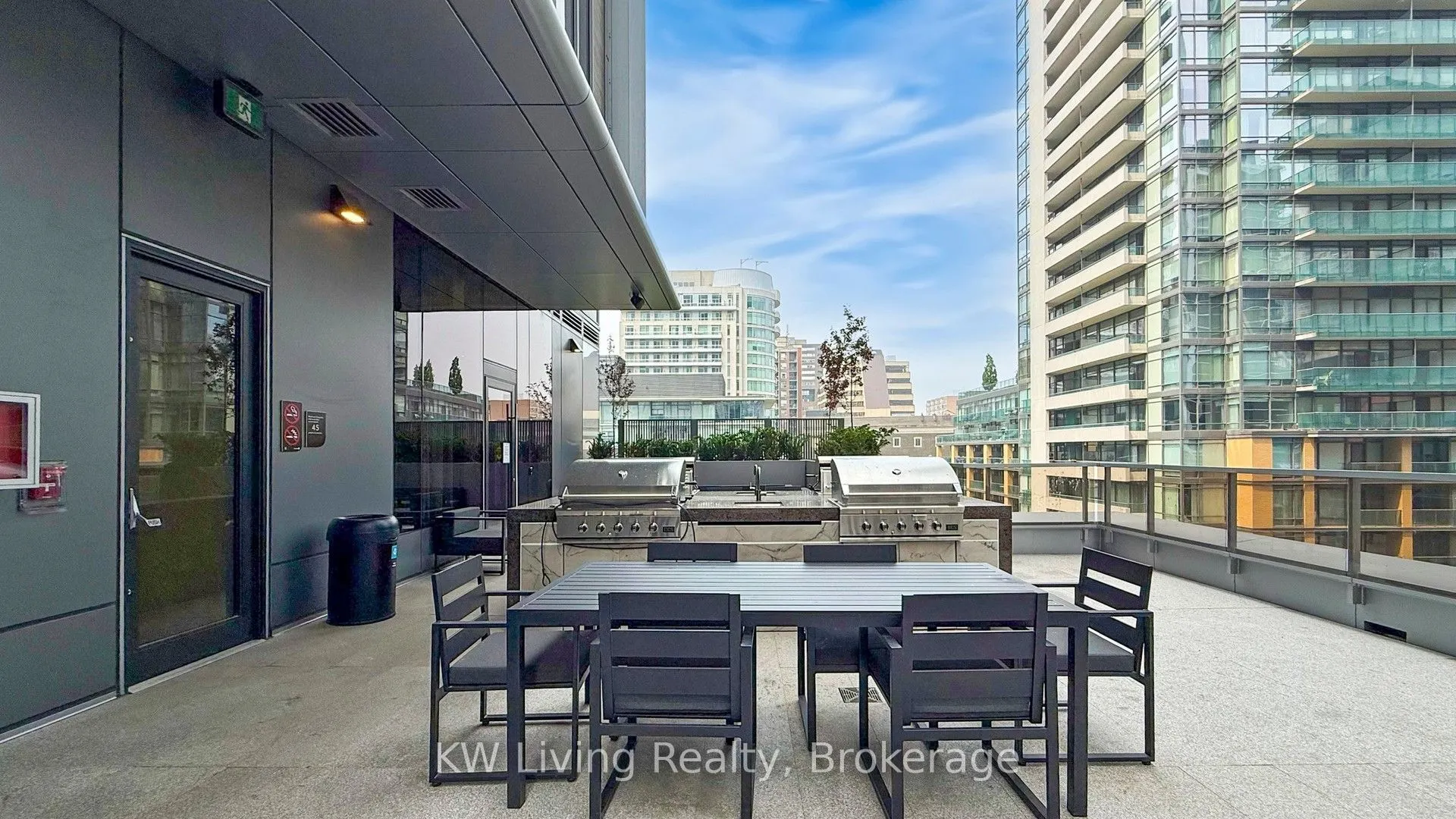 11 Yorkville Avenue #1309