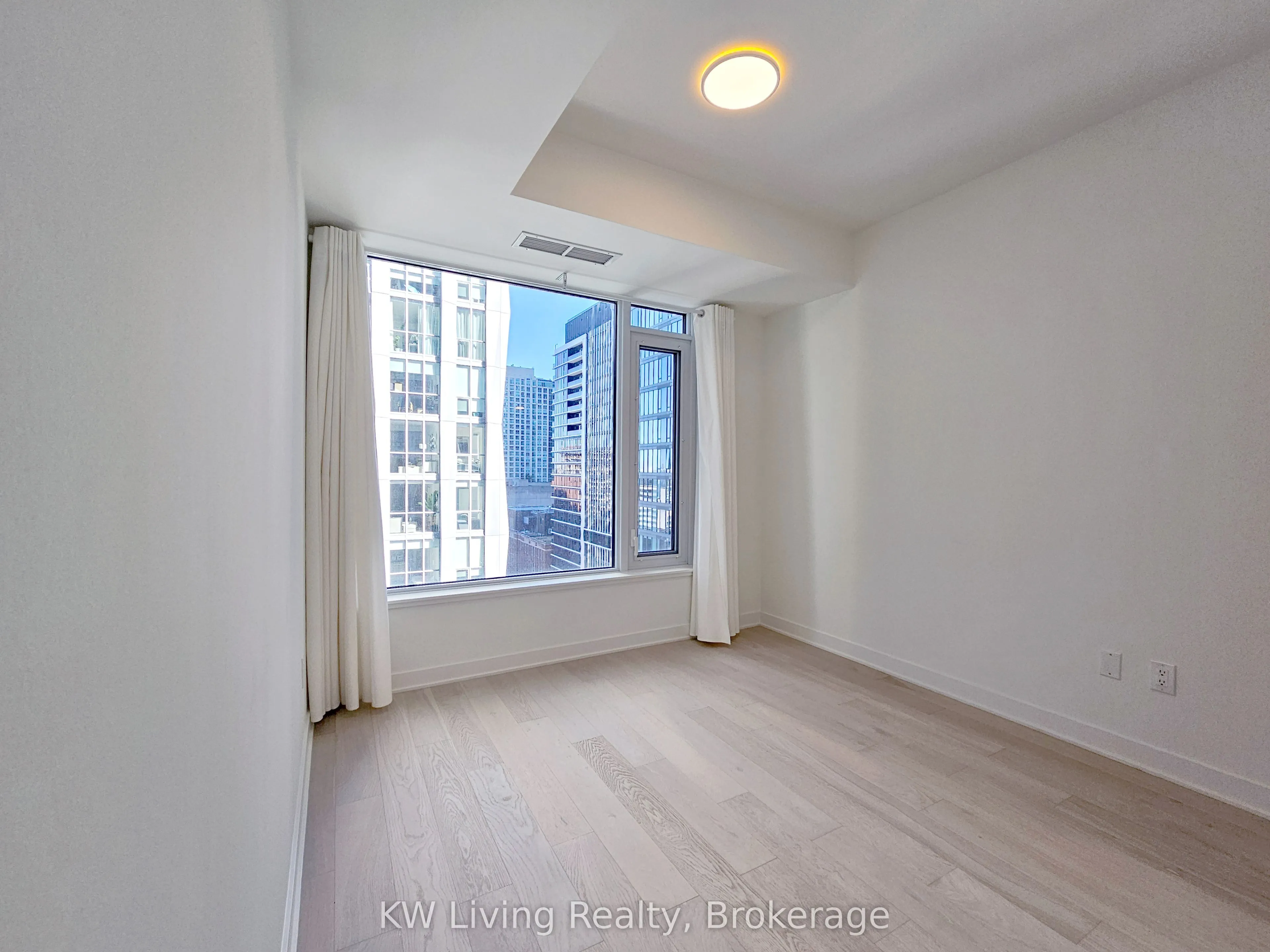 11 Yorkville Avenue #1309