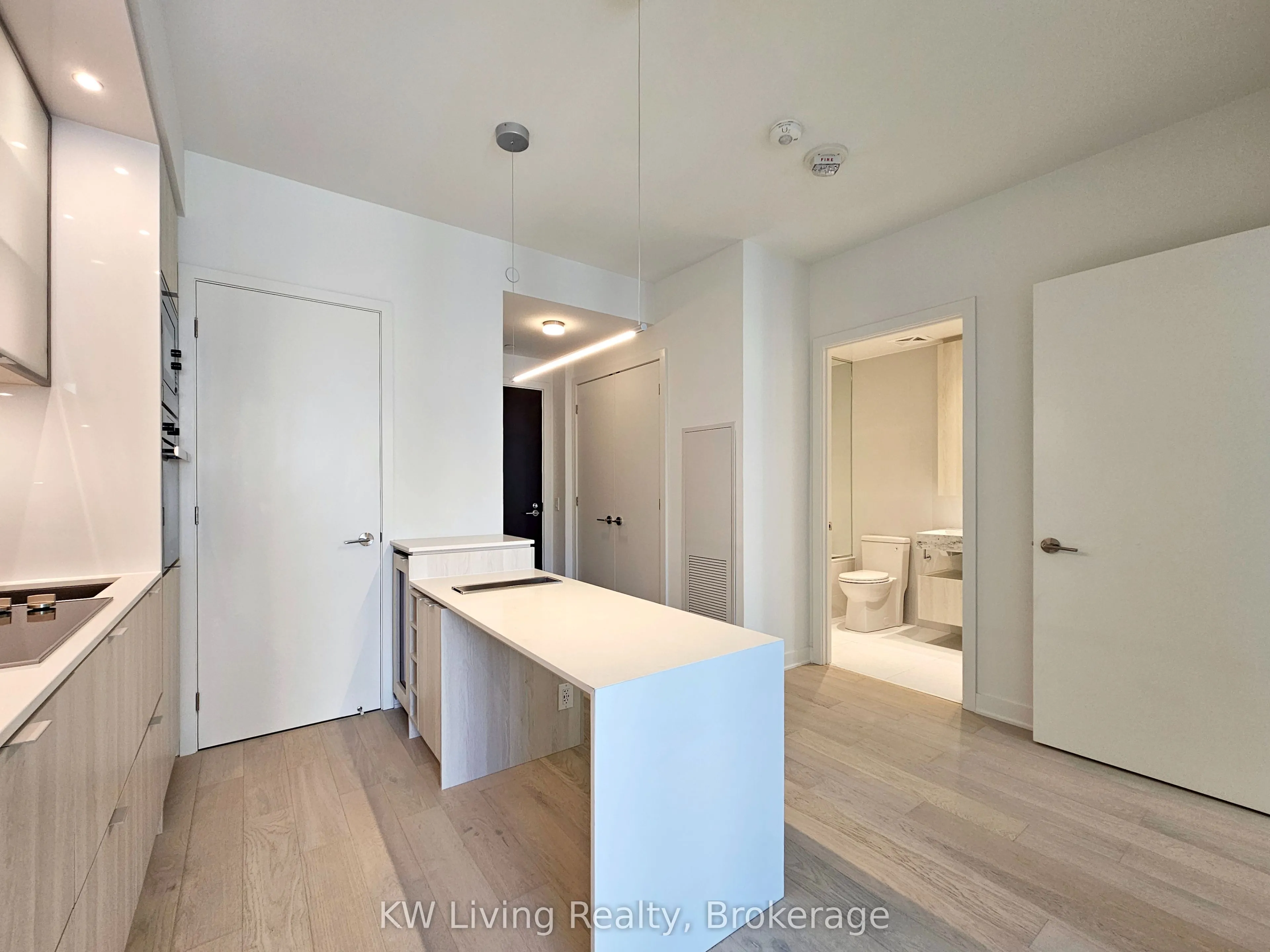 11 Yorkville Avenue #1309