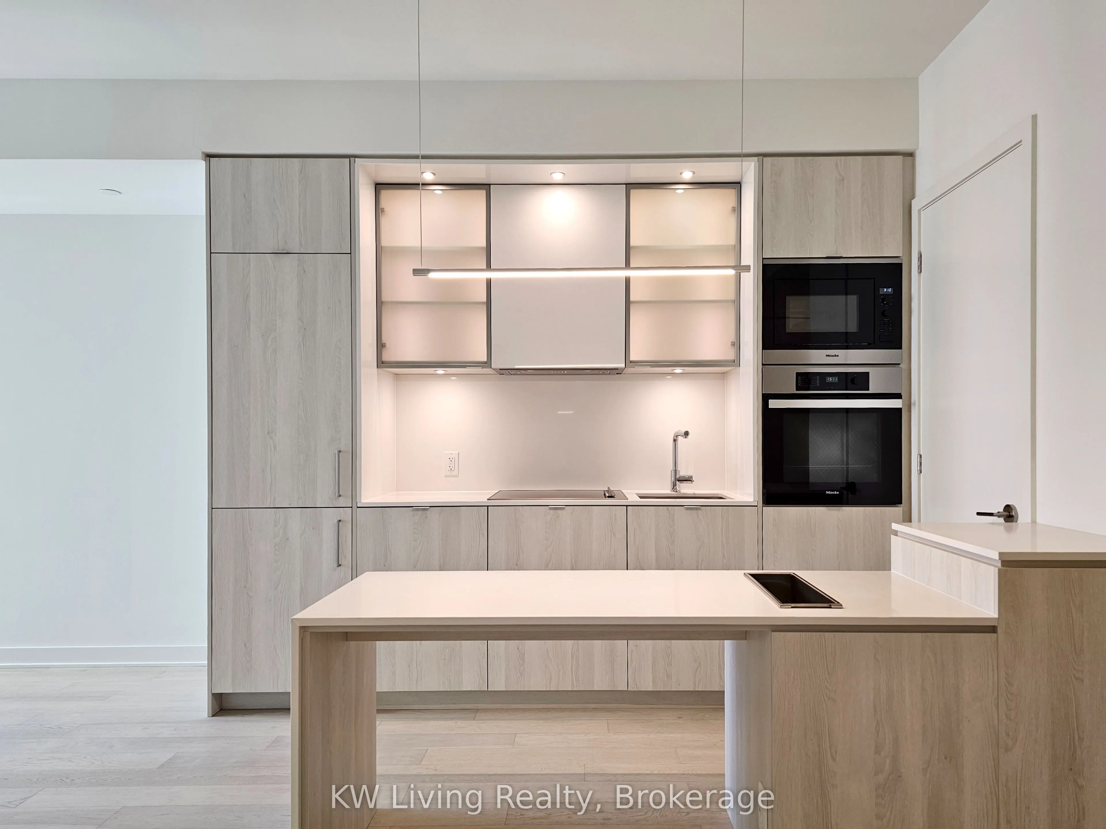 11 Yorkville Avenue #1309