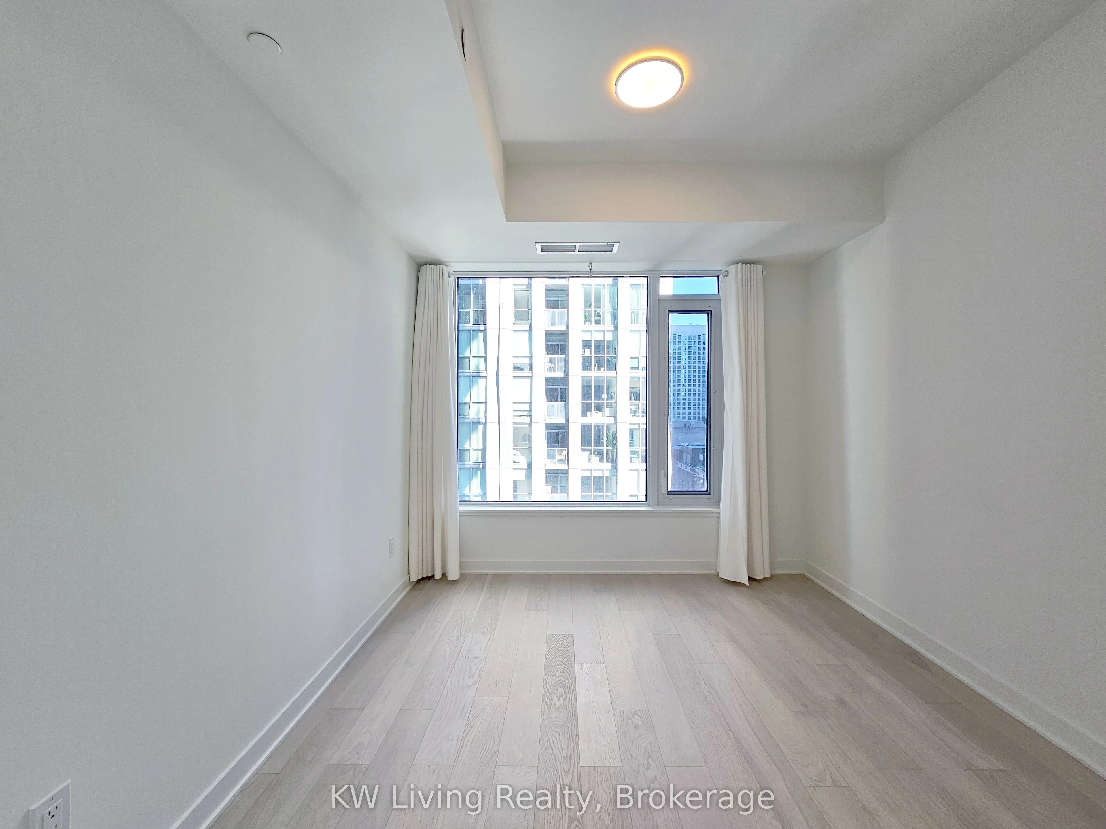 11 Yorkville Avenue #1309