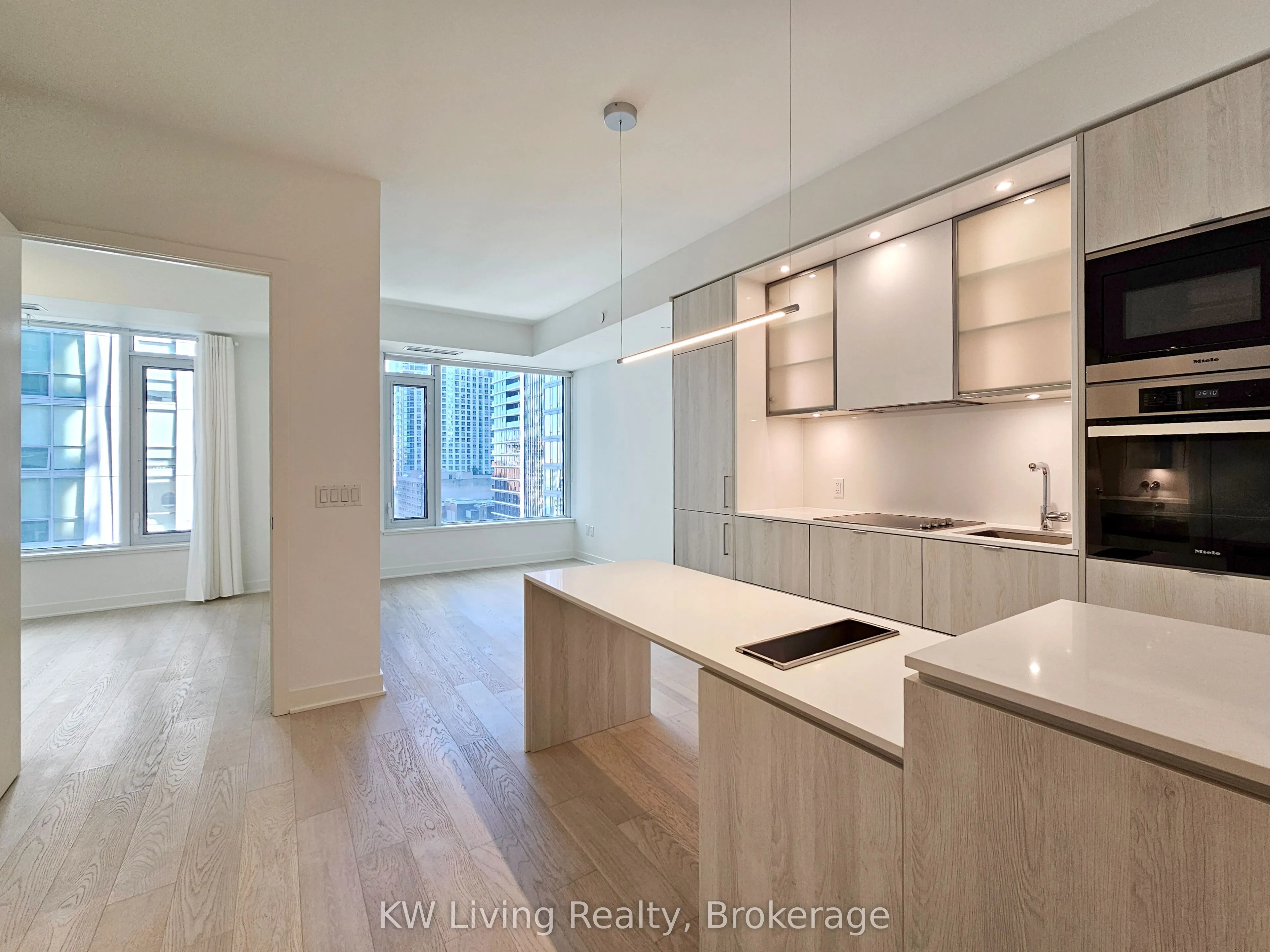 11 Yorkville Avenue #1309
