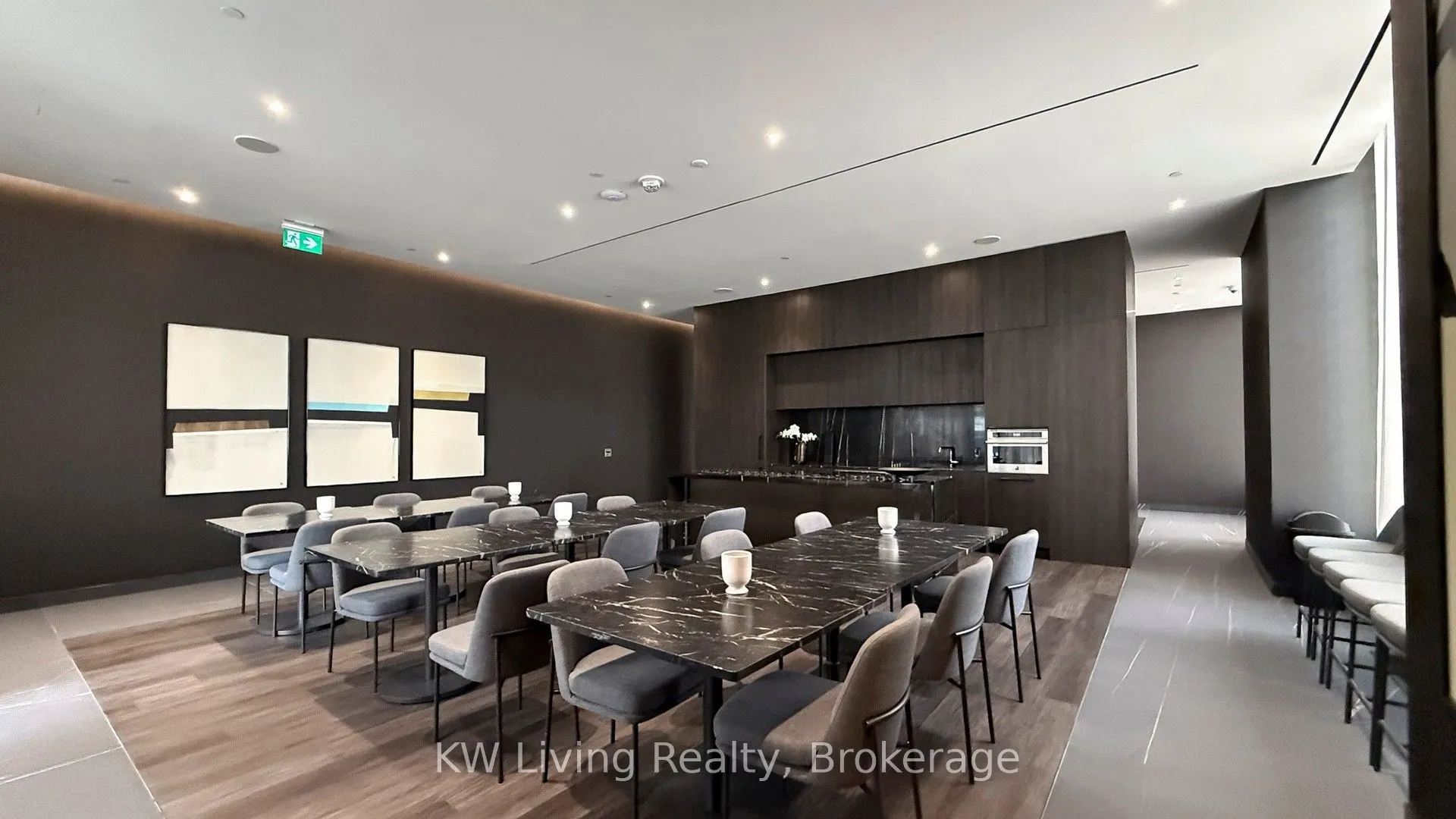 11 Yorkville Avenue #1309
