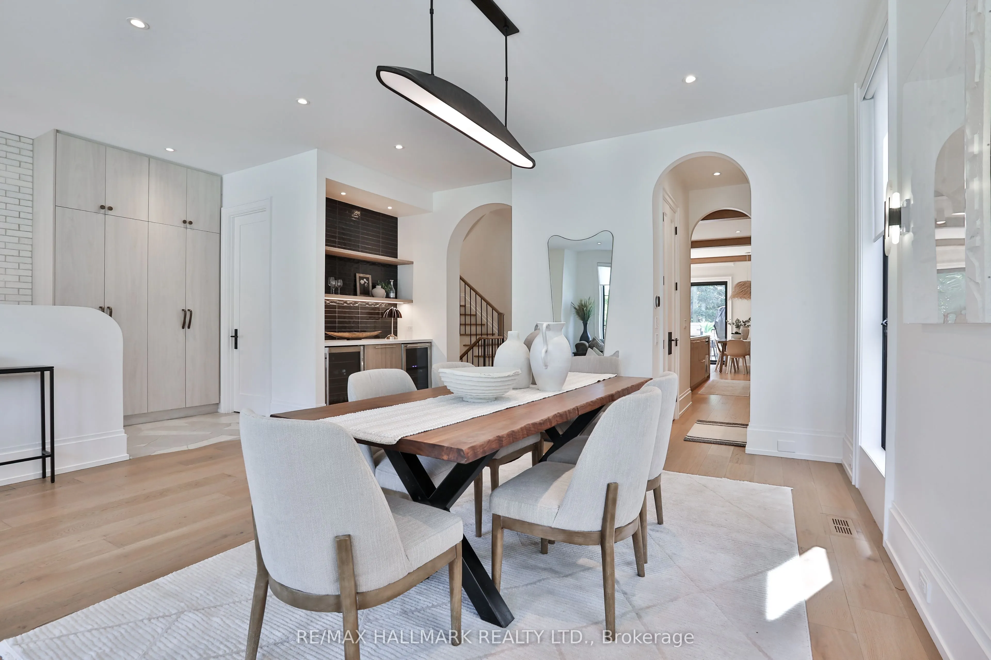 215 Ava Road