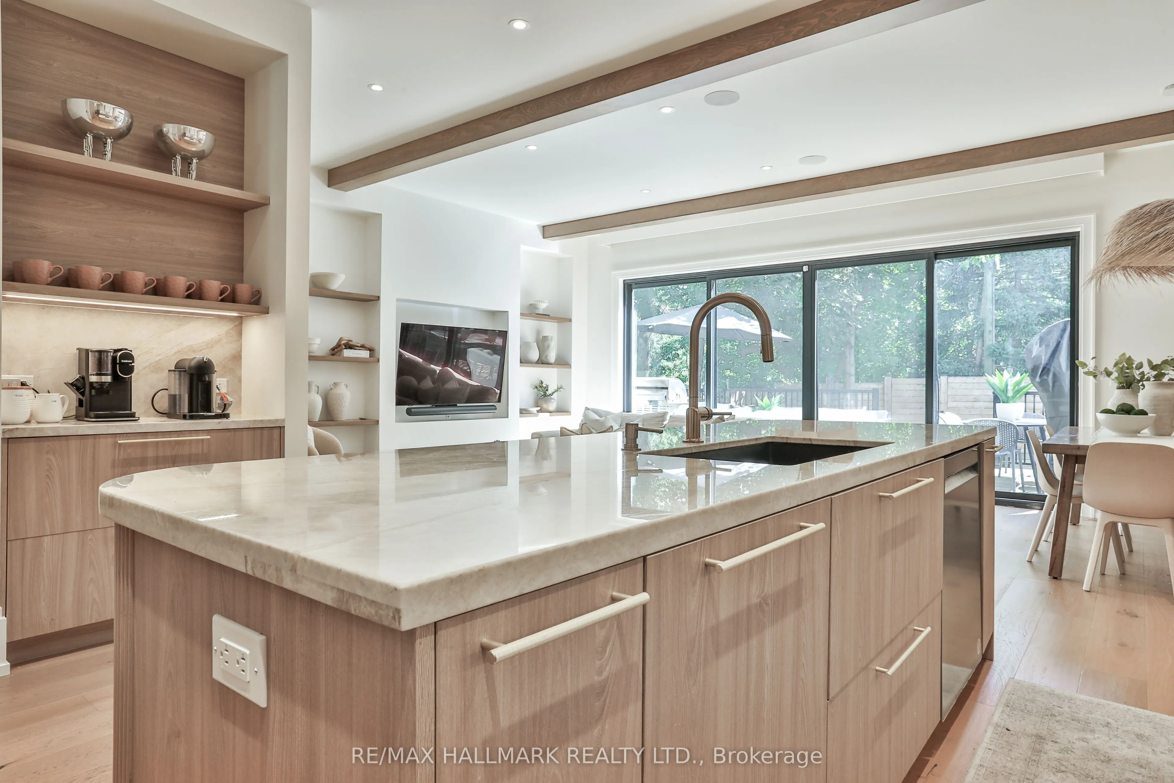 215 Ava Road