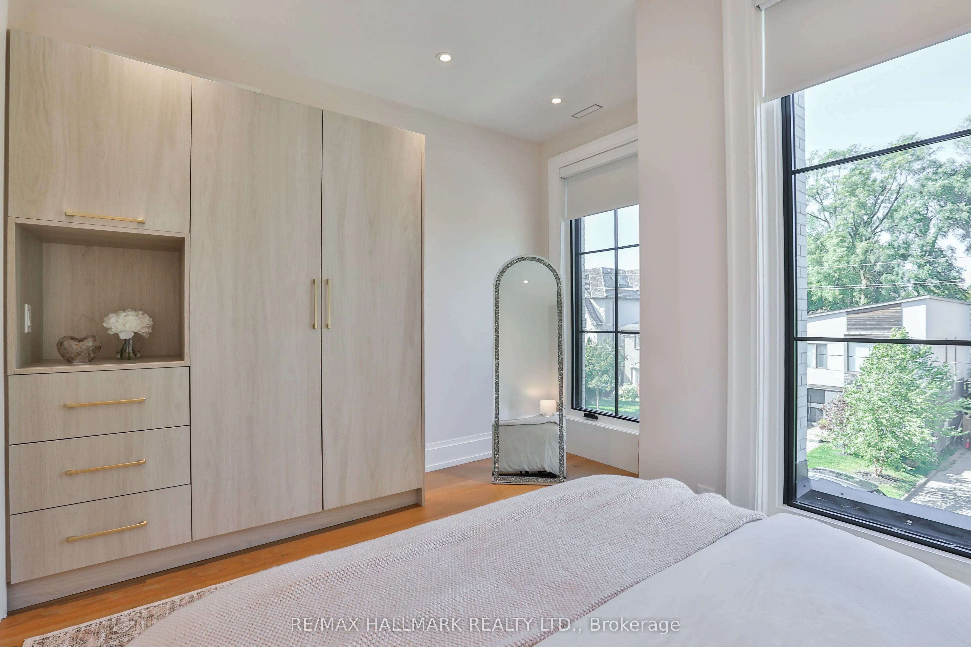 215 Ava Road