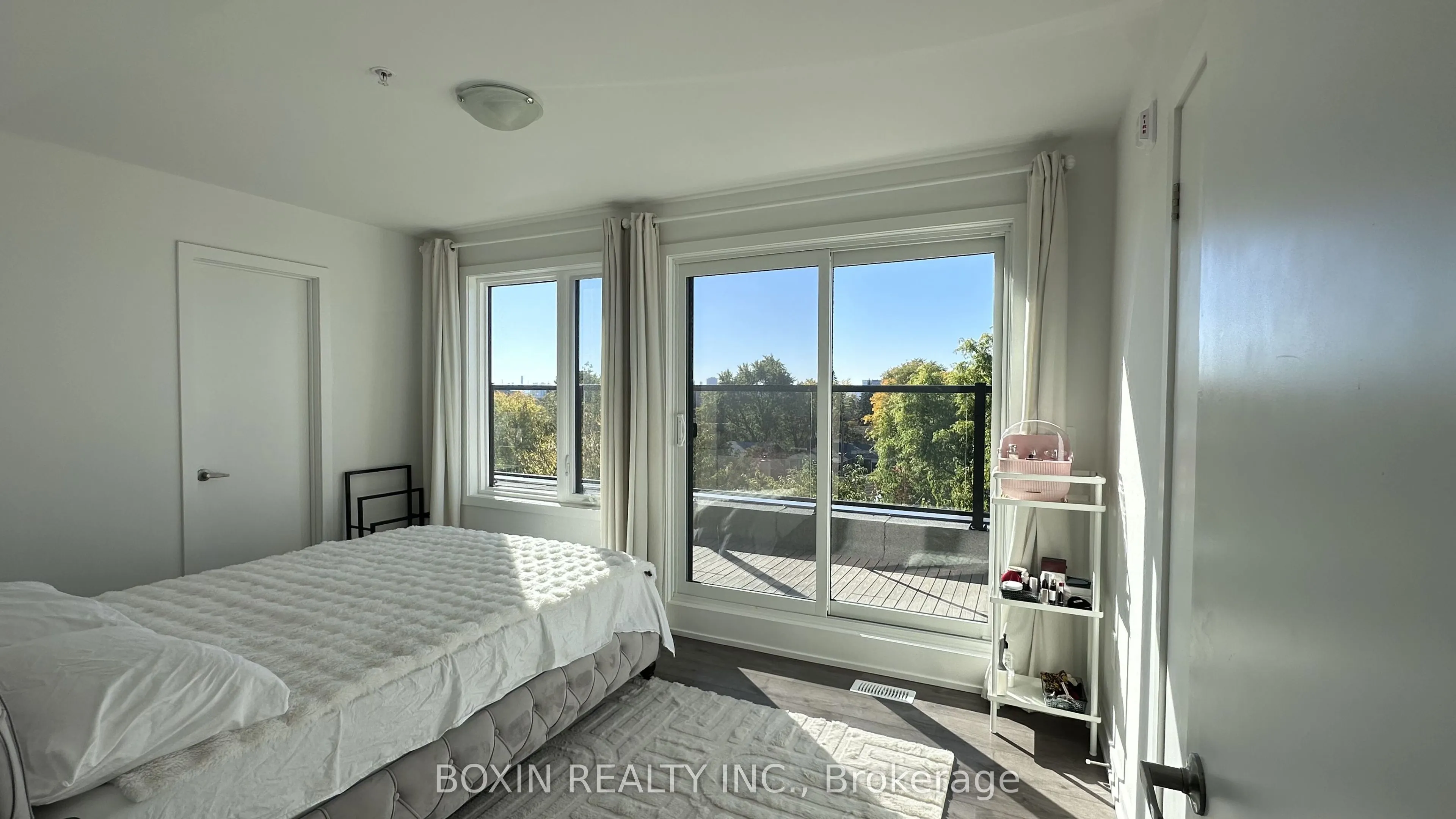 1660 Victoria Park Avenue #C222