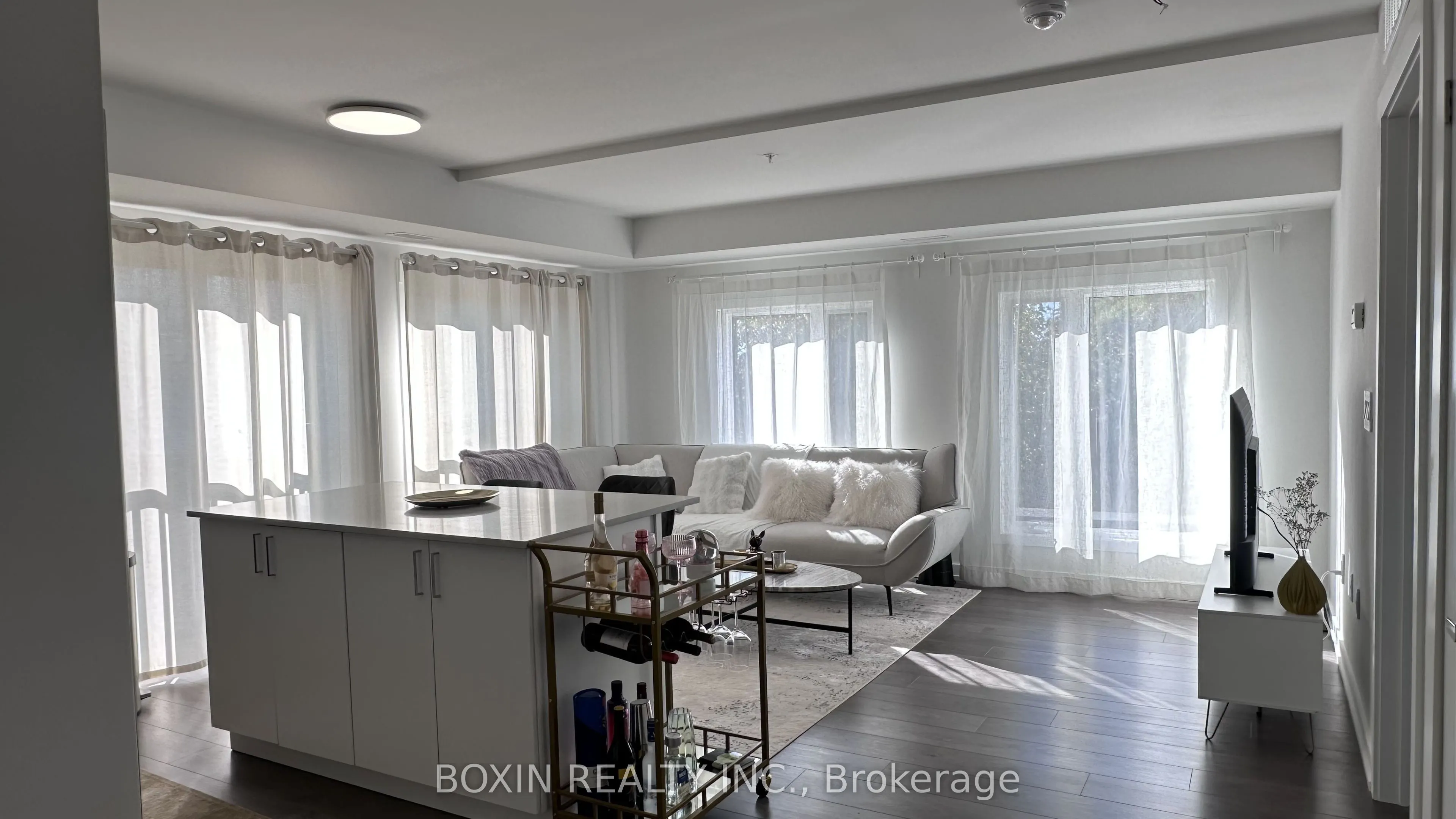 1660 Victoria Park Avenue #C222