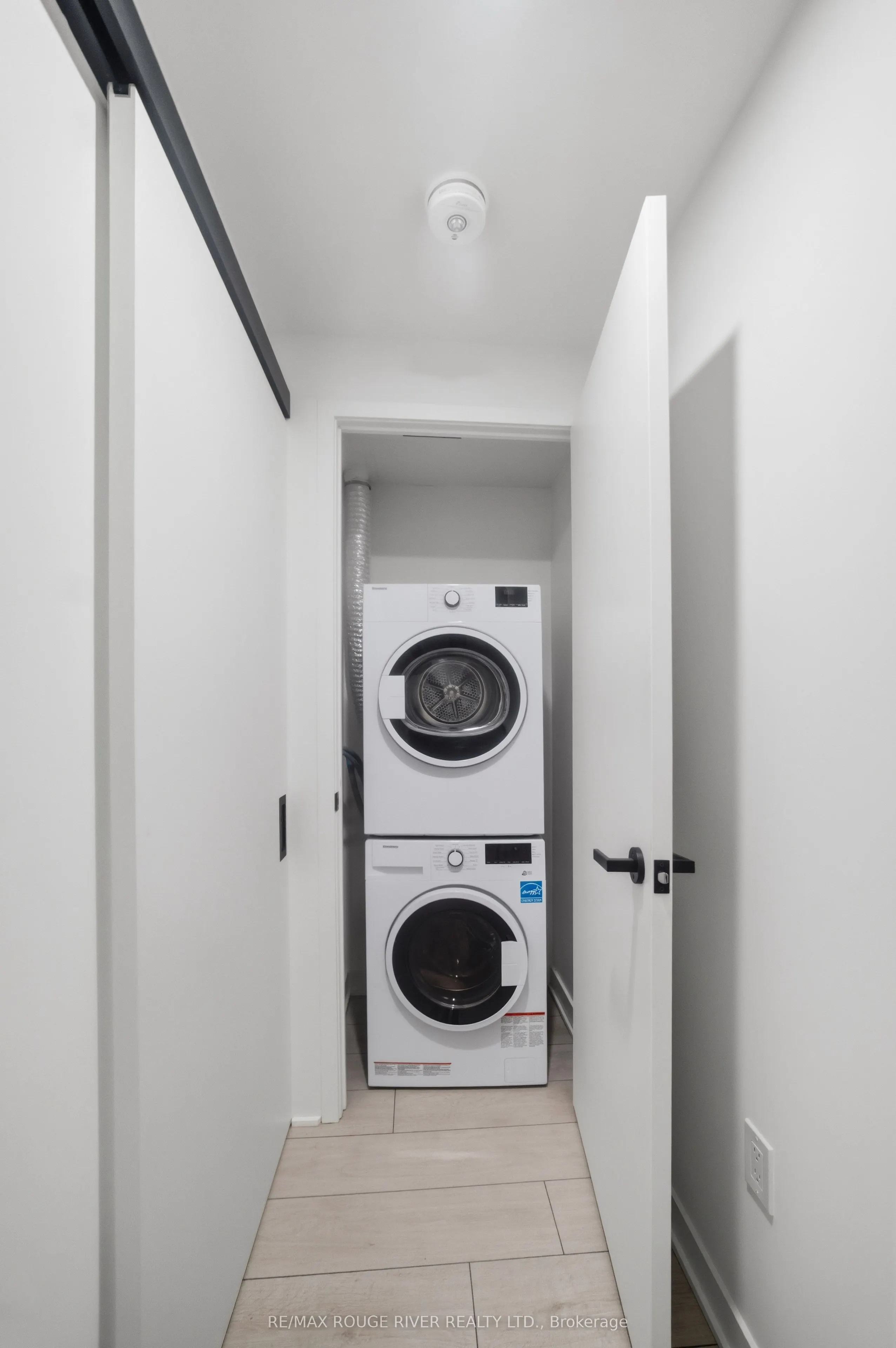 55 Charles Street E #3808