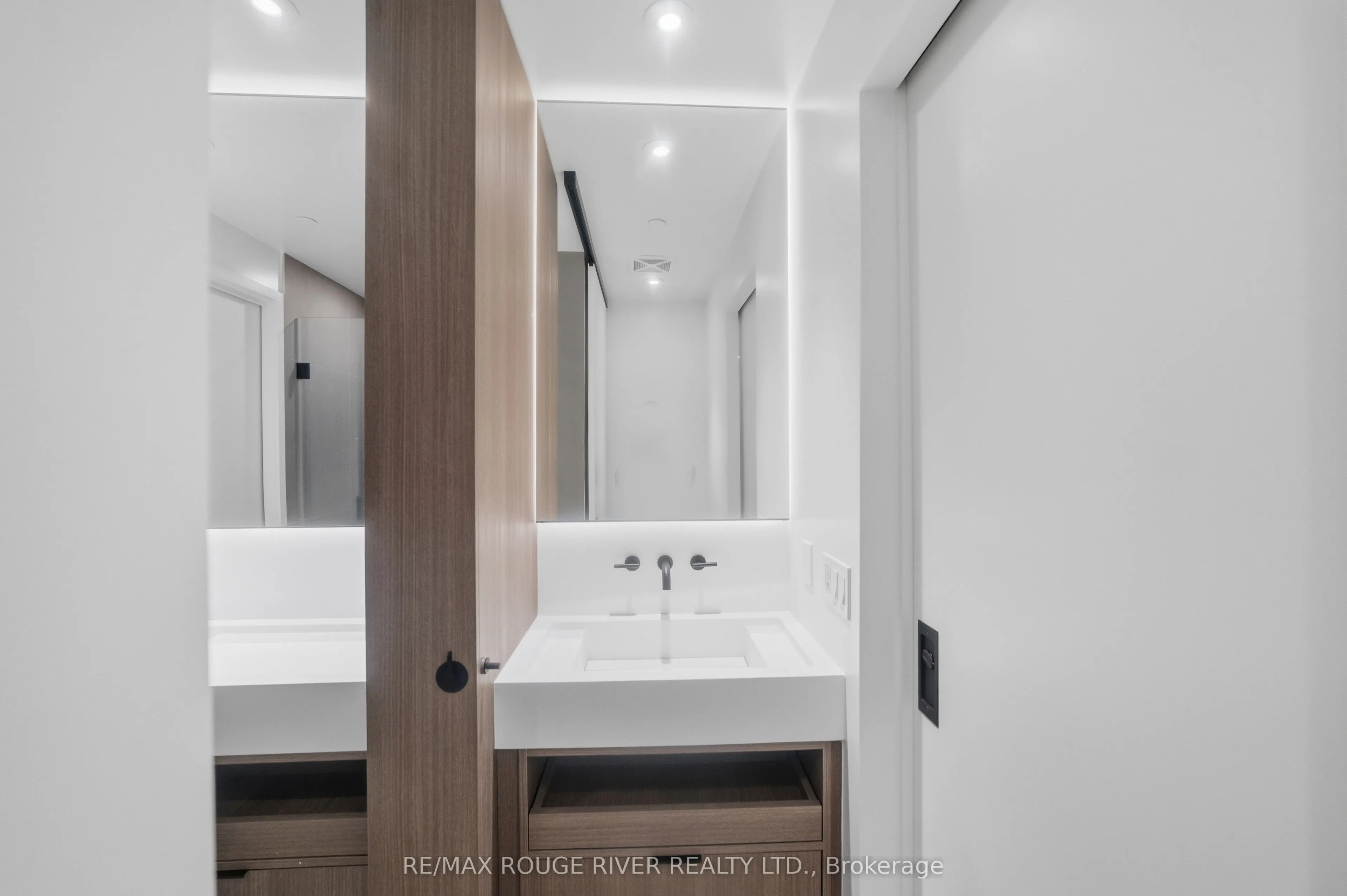 55 Charles Street E #3808