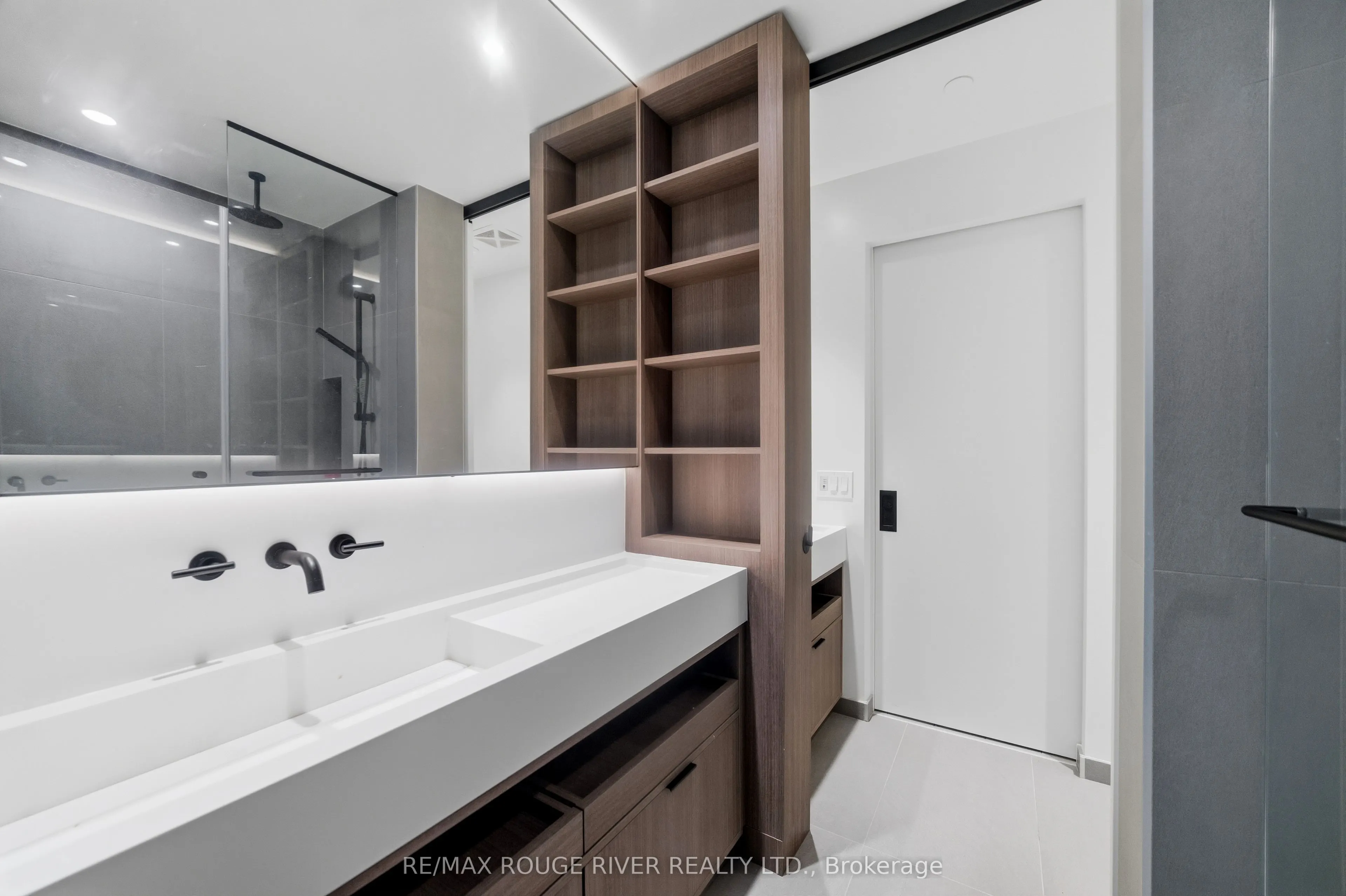 55 Charles Street E #3808