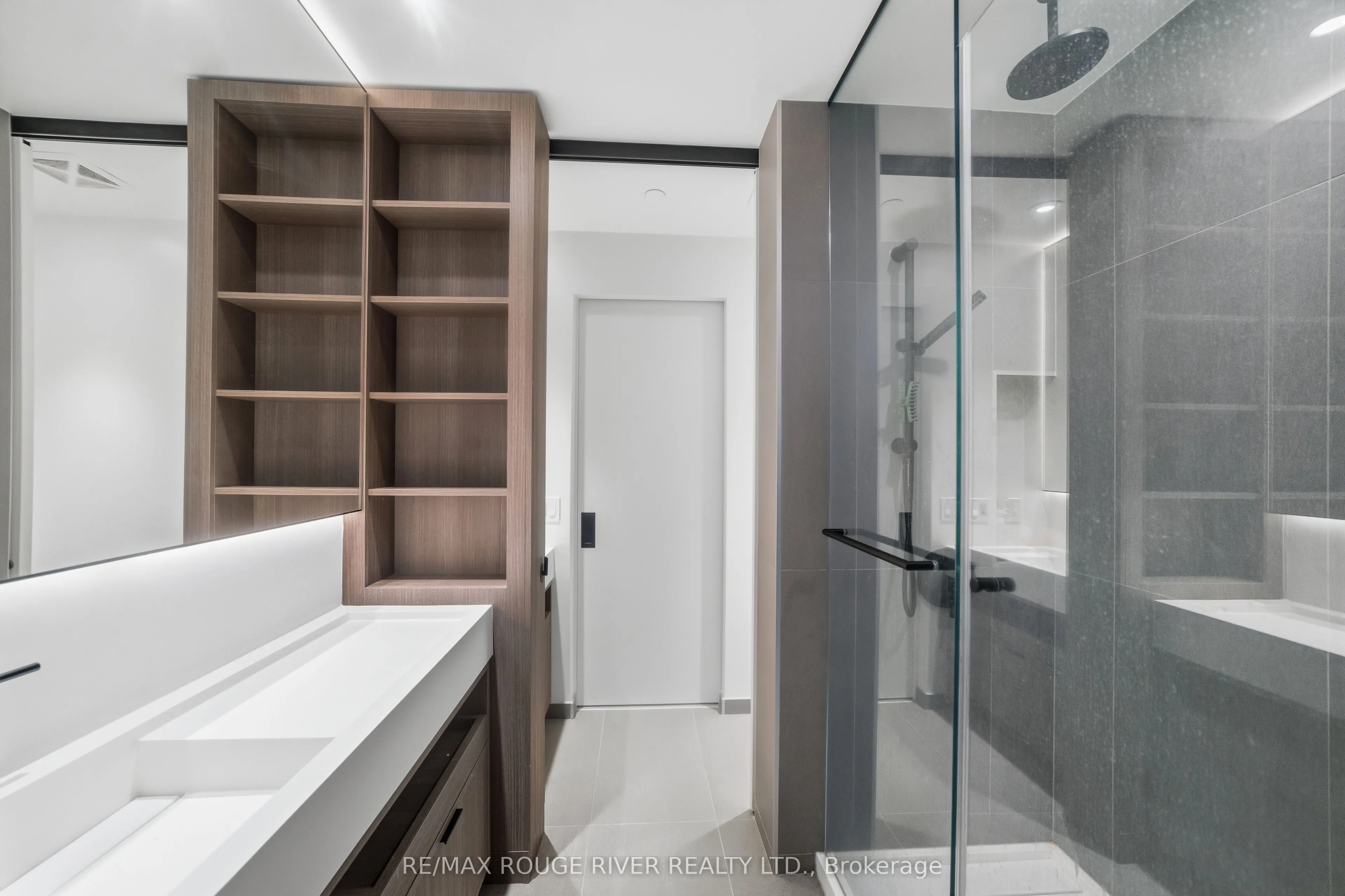 55 Charles Street E #3808