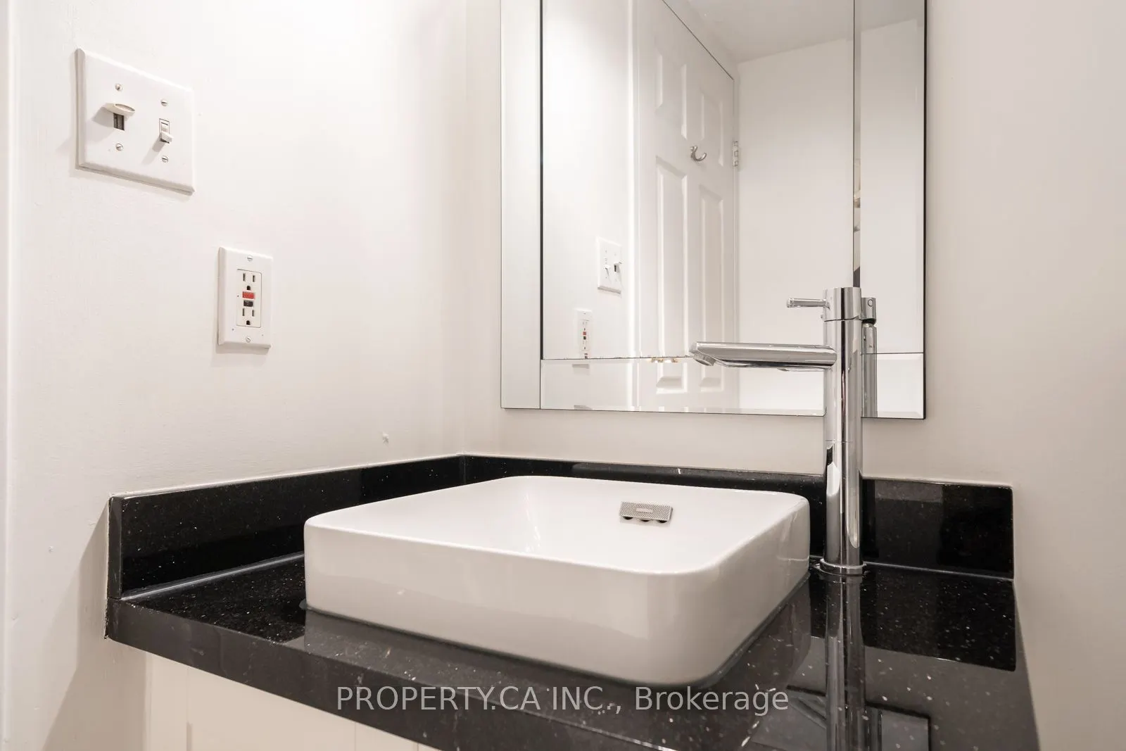 801 King Street W #1004