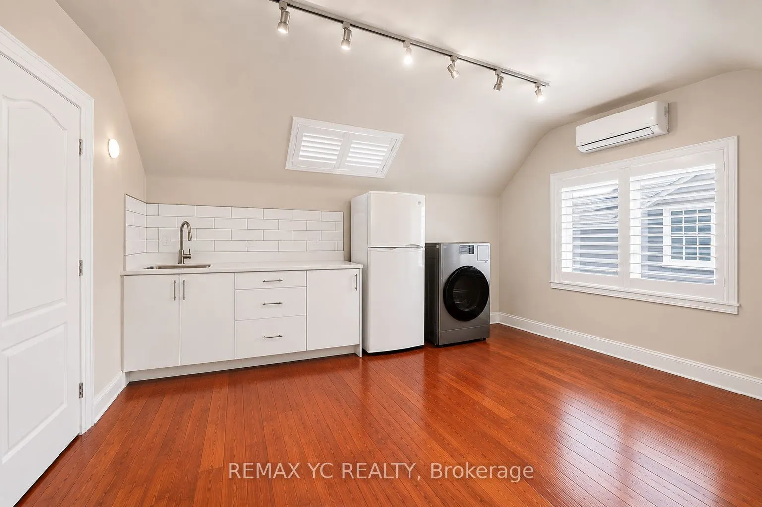 99 Sheppard Avenue E #Main & 2nd