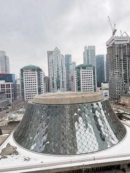 71 Simcoe Street #1002
