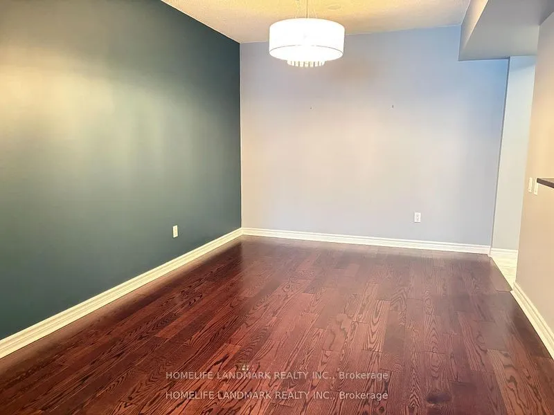 71 Simcoe Street #1002