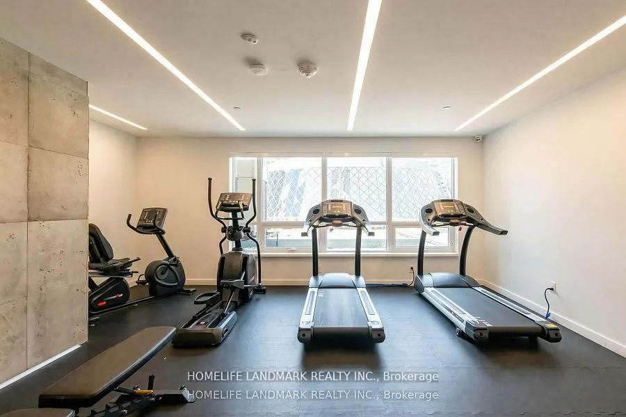 71 Simcoe Street #1002