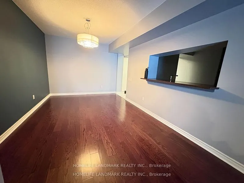 71 Simcoe Street #1002