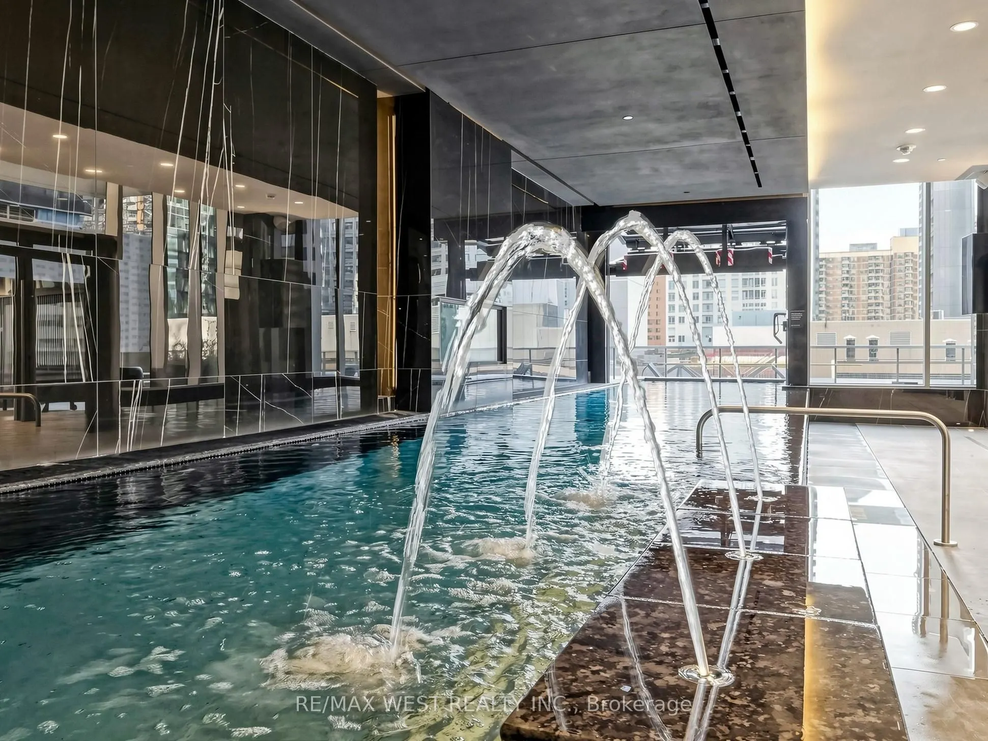 11 Yorkville Avenue #1709