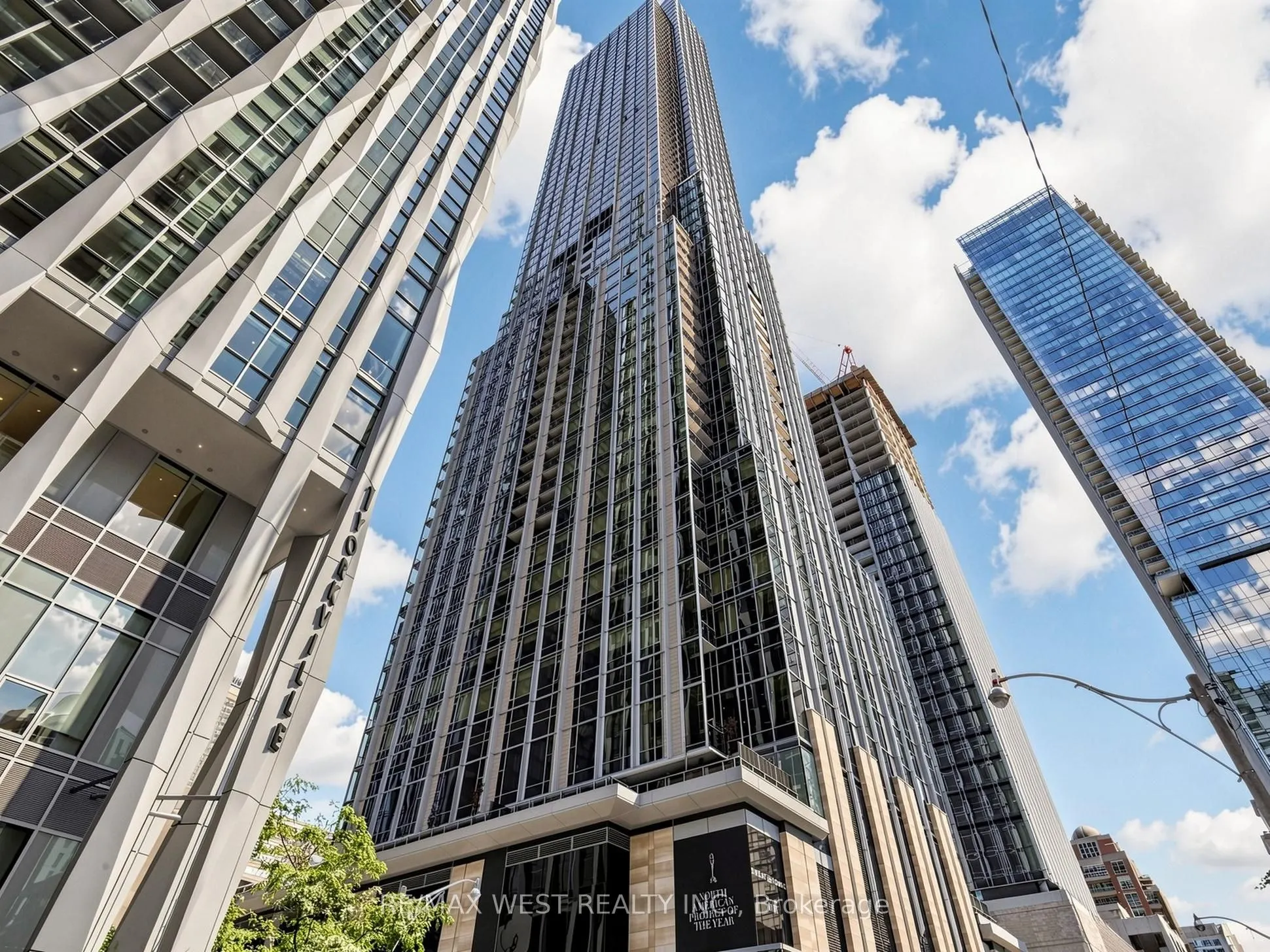 11 Yorkville Avenue #1709