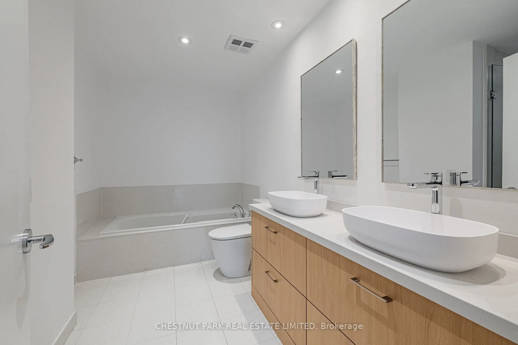 3 Mcalpine Street #803