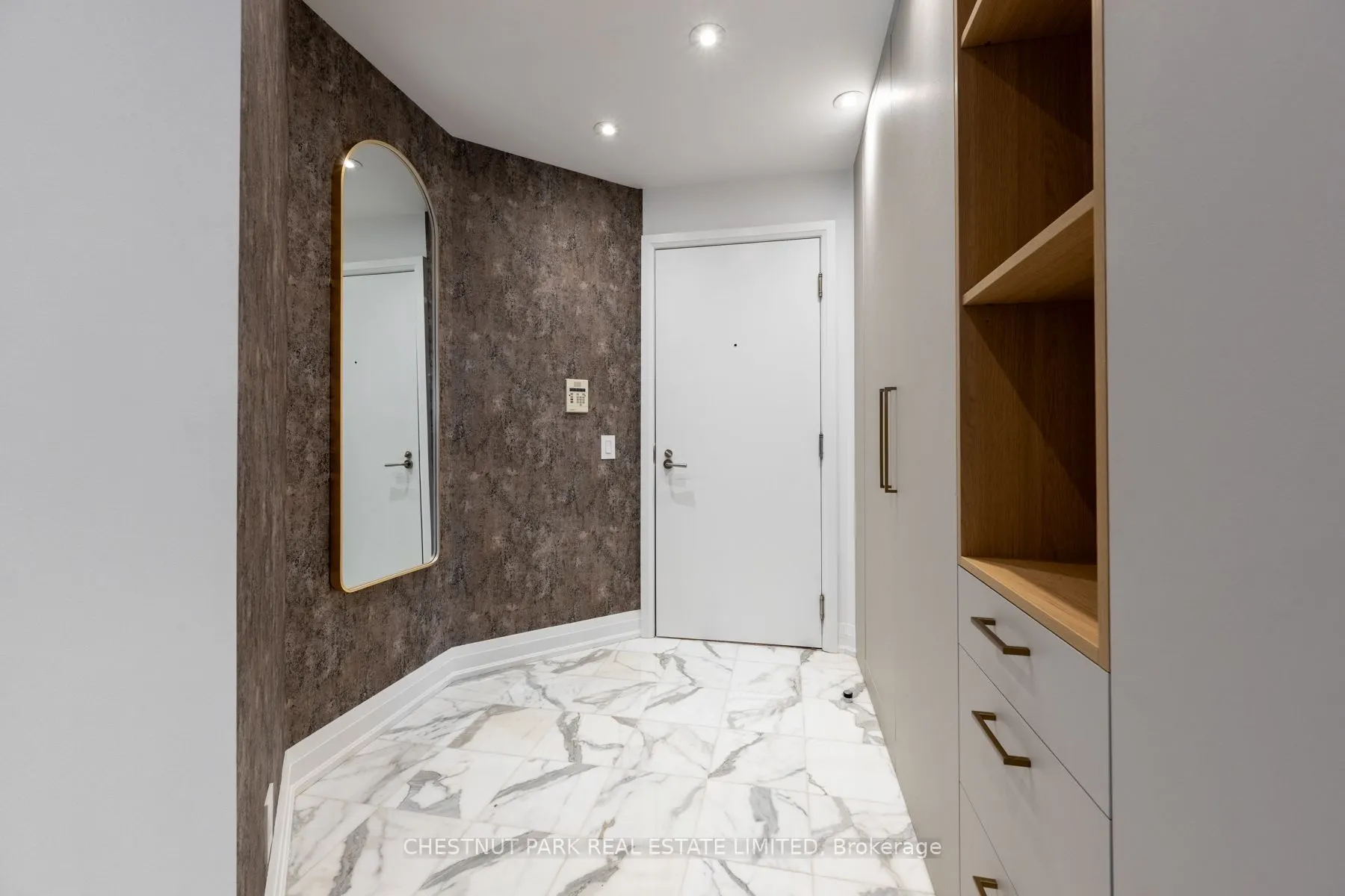 3 Mcalpine Street #803